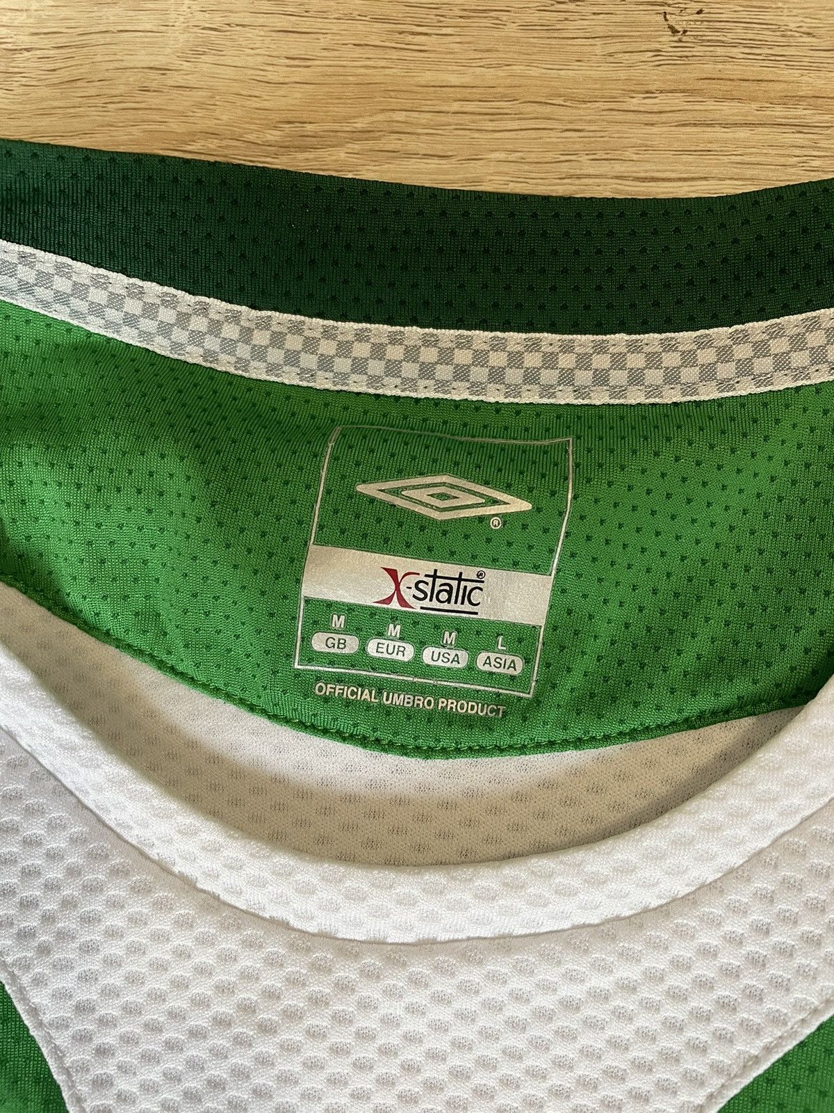 Umbro × Vintage Ireland 2008 2009 Umbro Training Shirt soccer jersey Size US M / EU 48-50 / 2 - 3 Thumbnail