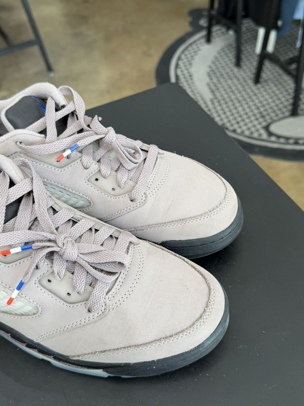 Jordan Brand Air Jordan 5 Low PSG Size 7.5 (2022) Size US 7.5 / EU 40-41 - 8 Thumbnail