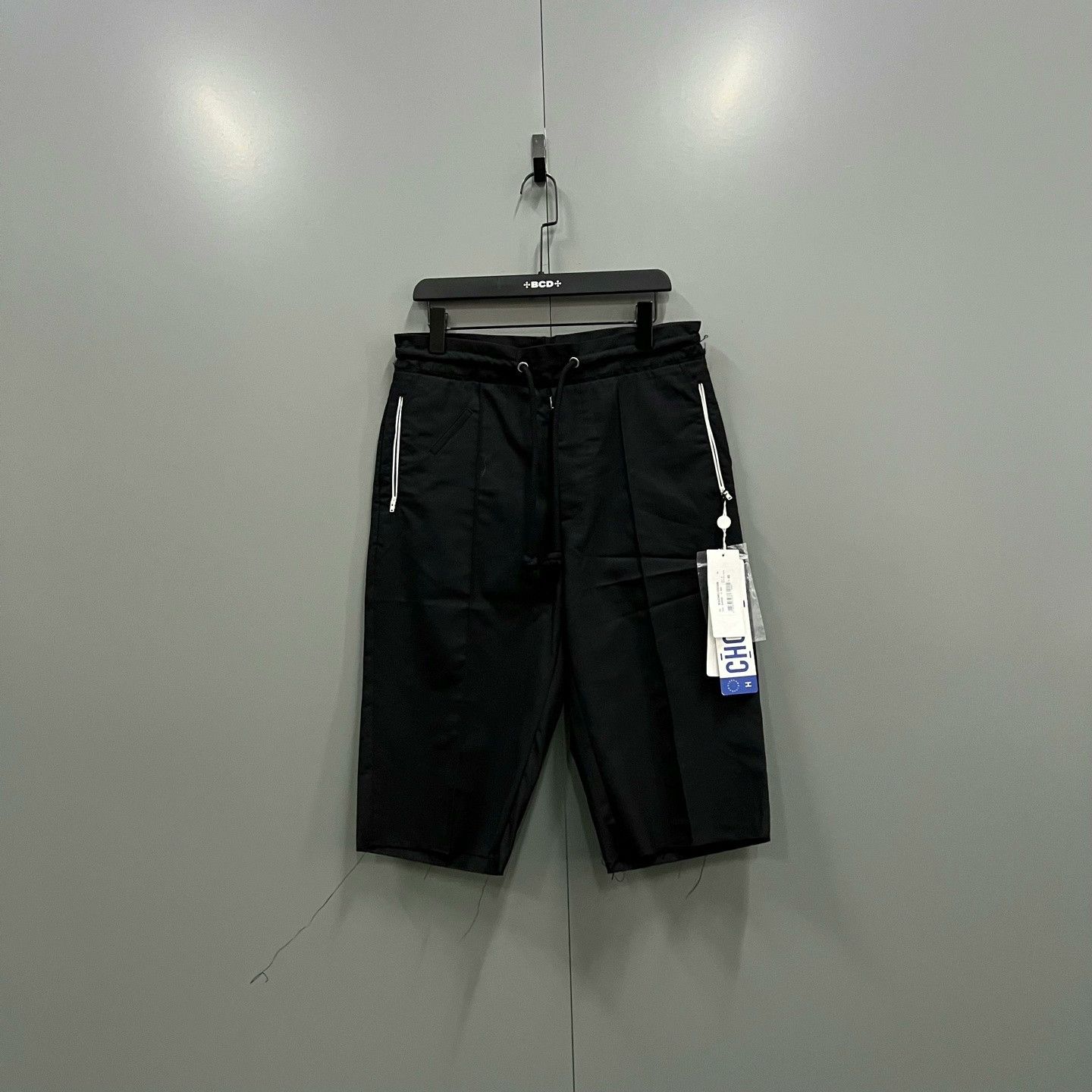Maison Margiela Maison Margiela Black Shorts Size US 30 / EU 46 - 1 Thumbnail