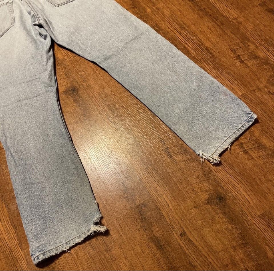 Levi's Vintage Levi’s Straight Leg Light Wash Distressed Jeans Size US 34 / EU 50 - 7 Thumbnail