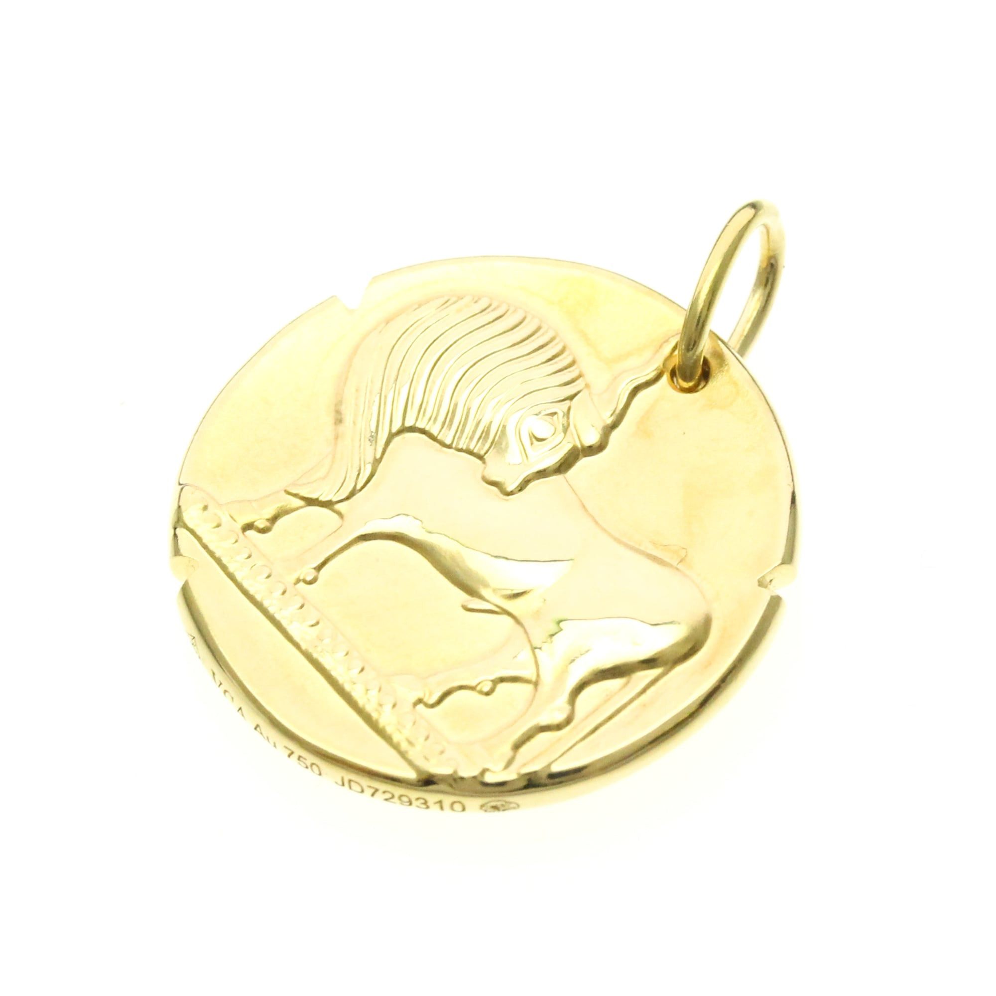 Van Cleef & Arpels Van Cleef & Arpels Zodiac Medal Tauri (Taurus) Yellow Gold (18K) No Stone Men,Women Fashion Pendant Necklace (Gold) Size ONE SIZE - 1 Thumbnail