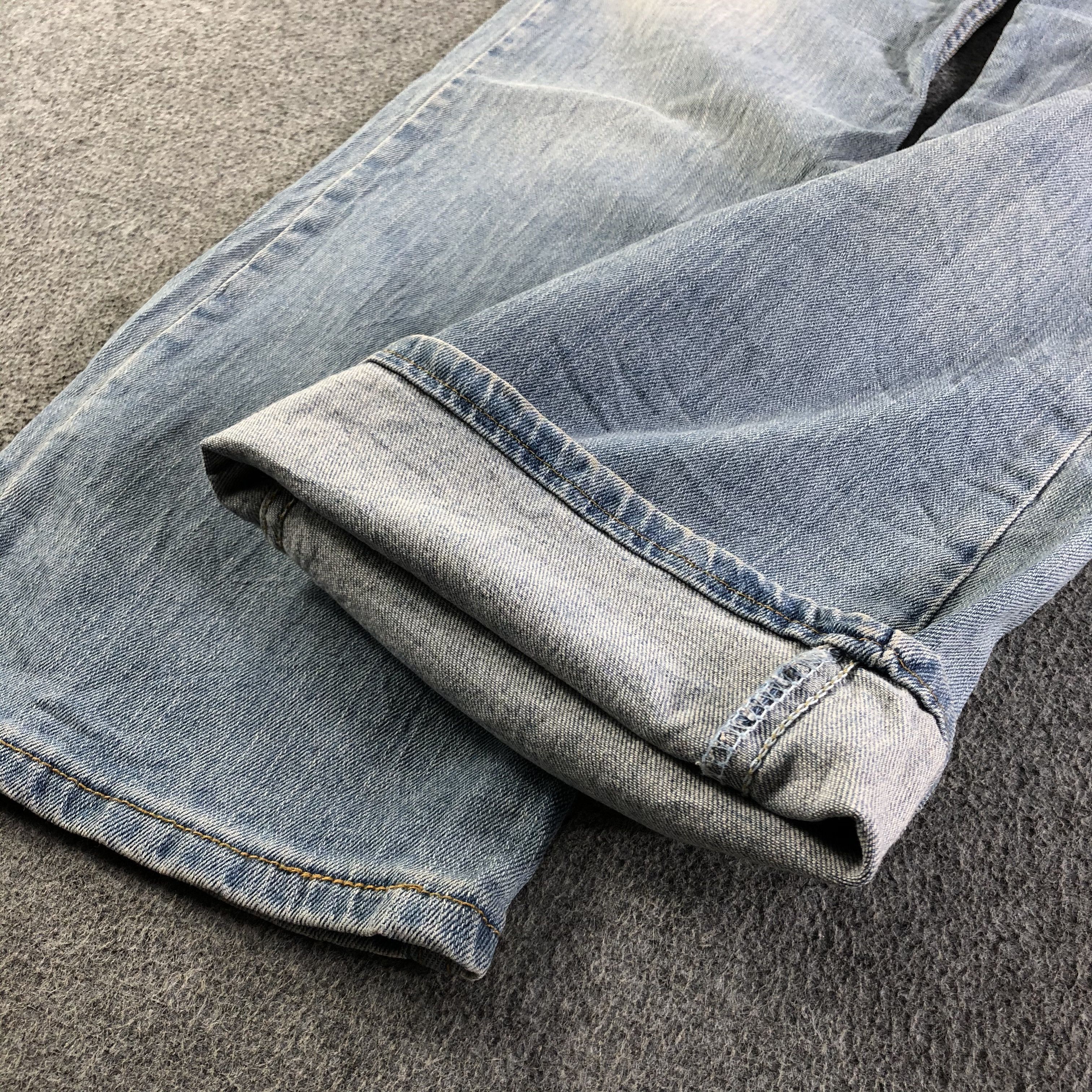 Levi's Vintage Blue Wash Levis 518 Flare Jeans-J4431 Size US 35 - 6 Thumbnail
