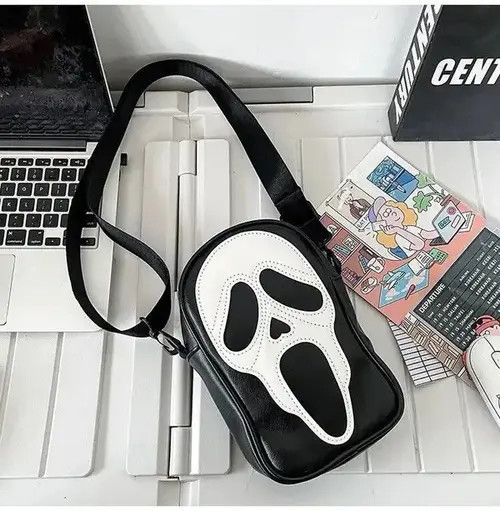 VIBE Y2K Scream Ghost Pattern Shoulder Bag Size ONE SIZE - 3 Thumbnail
