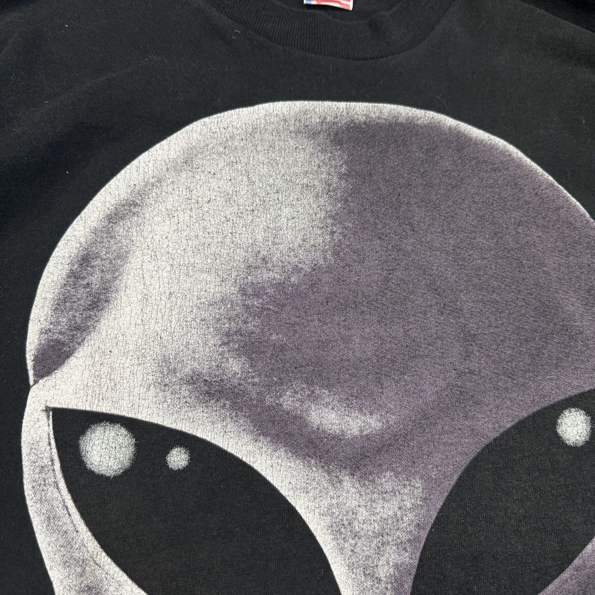 Vintage Vintage 90s Fashion Victim Alien Face Single Stitch Tee Size US XL / EU 56 / 4 - 6 Thumbnail