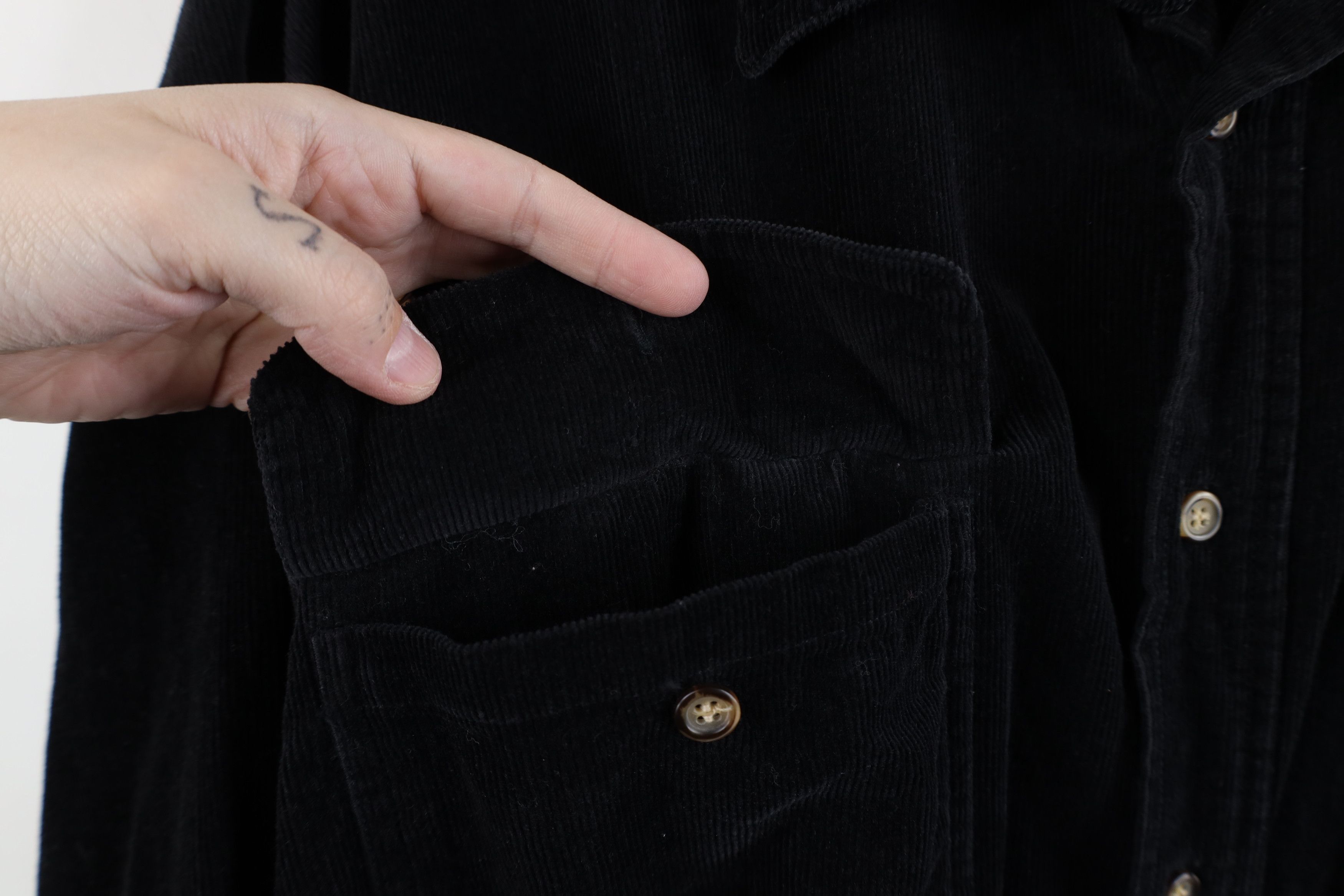 Vintage Vintage 90s Streetwear Corduroy Collared Button Shirt Black Size US L / EU 52-54 / 3 - 6 Thumbnail
