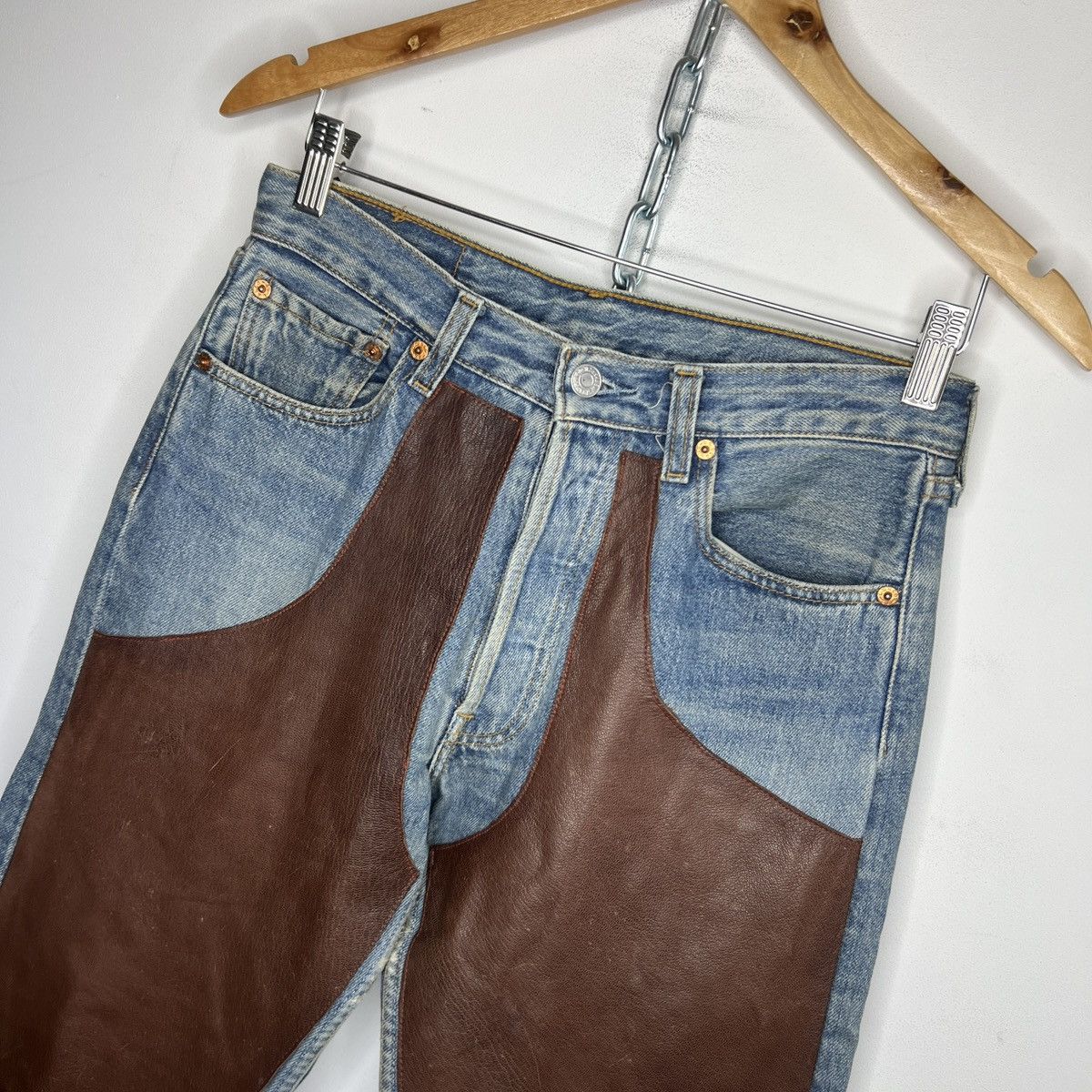 Levi's × Vintage Levi's 550 Vintage 90's Custom Made Leather Inserts Jeans Size US 30 / EU 46 - 4 Thumbnail