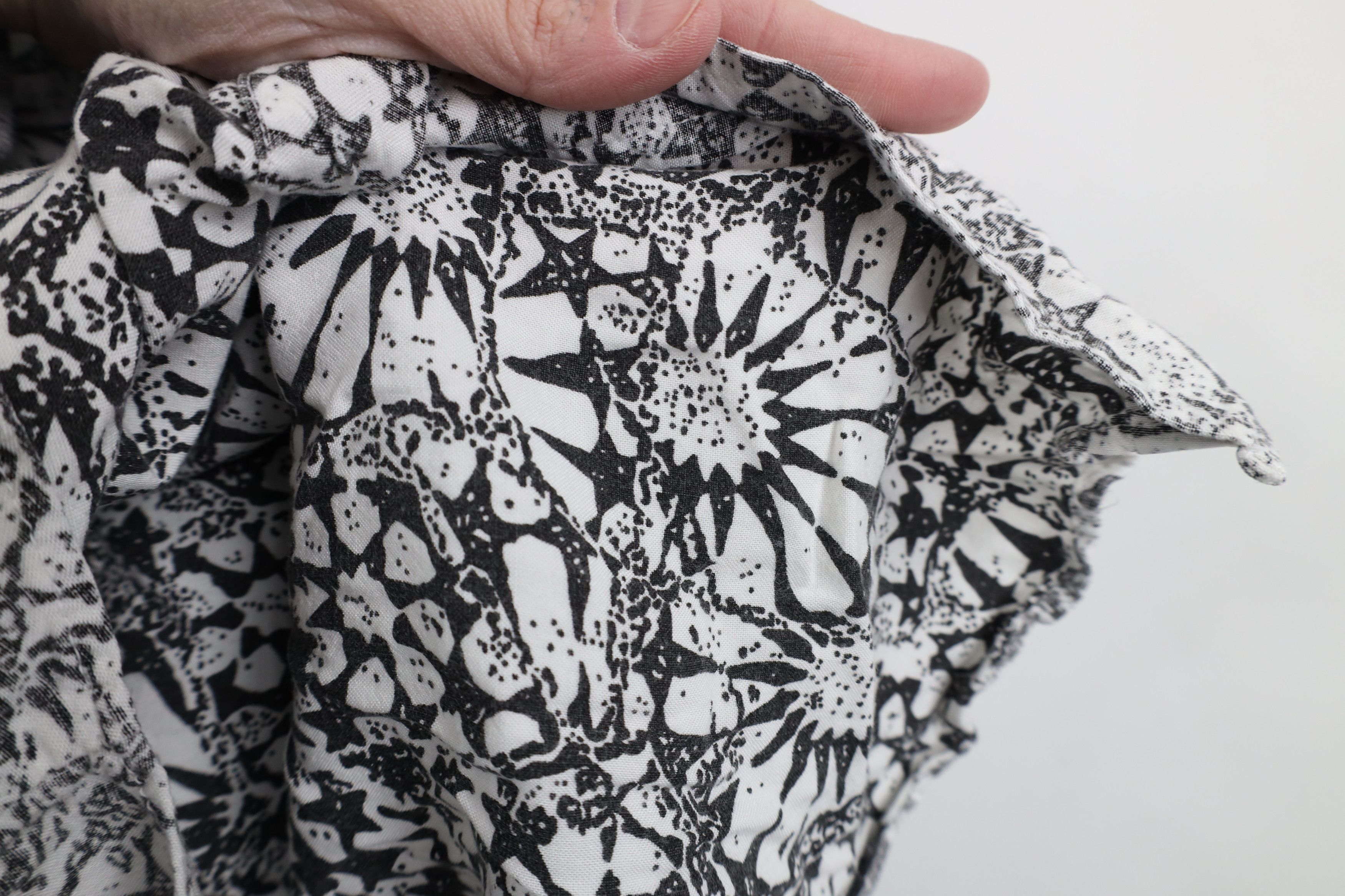 Vintage Vintage 90s Streetwear Flower Hawaiian Button Shirt Size US L / EU 52-54 / 3 - 9 Thumbnail