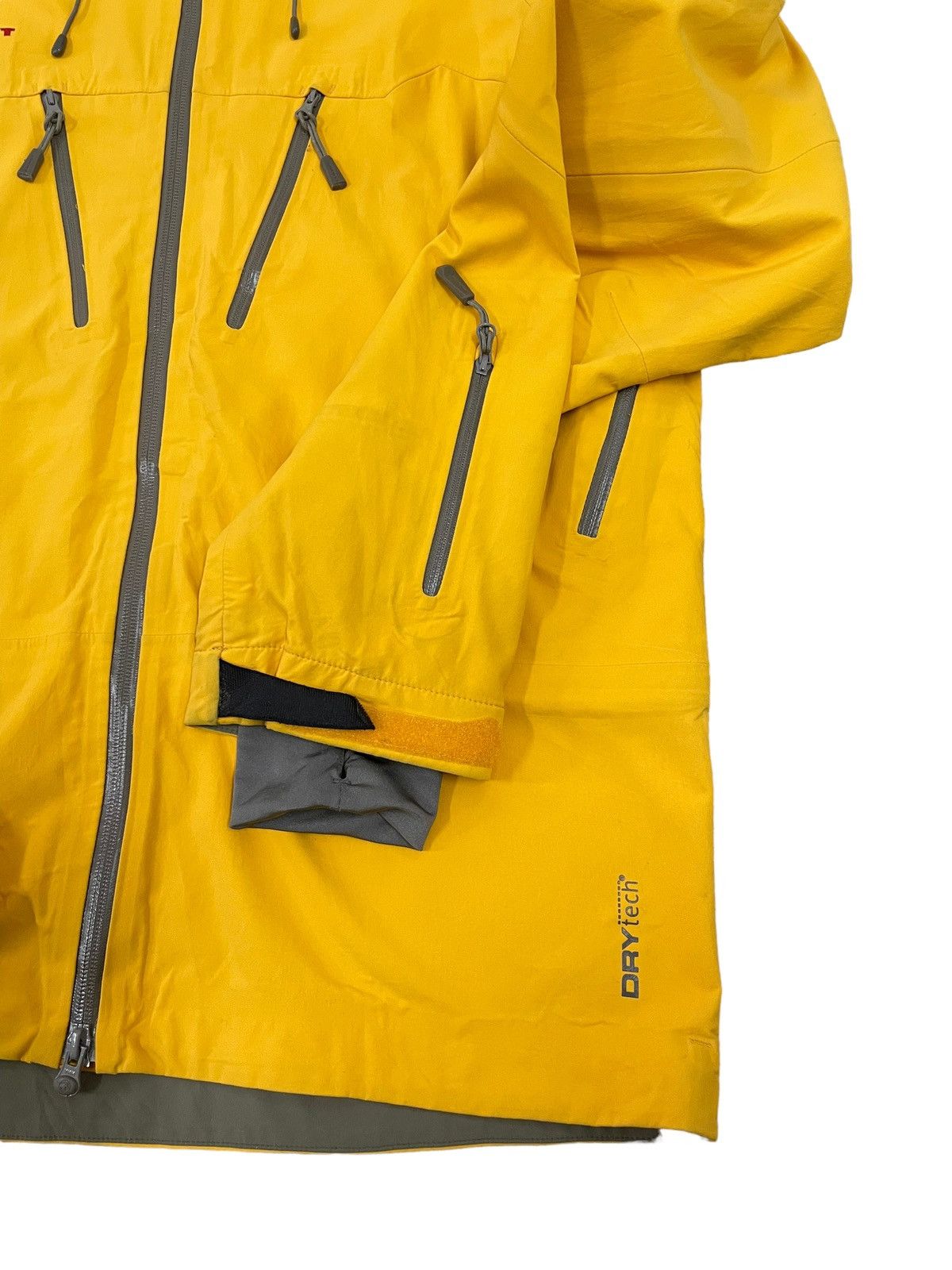Mammut Mammut Outdoor Jacket Salomon Arcteryx Style Size US M / EU 48-50 / 2 - 6 Thumbnail
