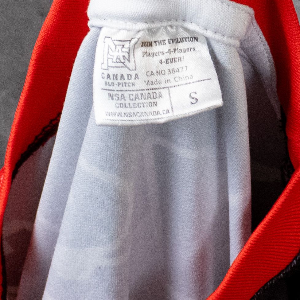 Japanese Brand Vintage VTG Y2K 2000's 00's Canada Clow Pitch AOP Jersey Size US XS / EU 42 / 0 - 4 Thumbnail