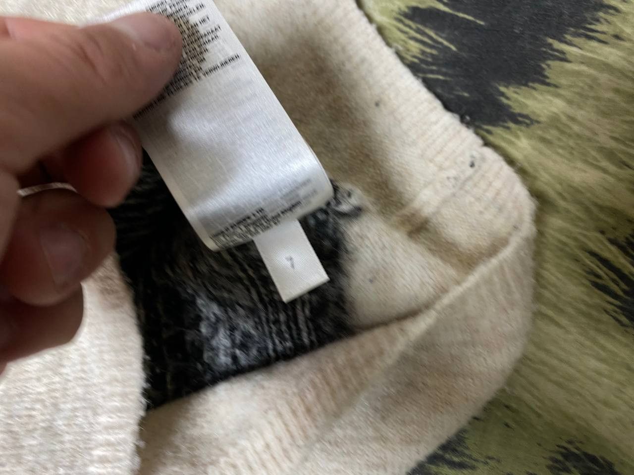 Uniqlo Vintage print Sweaters Uniqlo Y2K size L streetwear Size US L / EU 52-54 / 3 - 5 Thumbnail