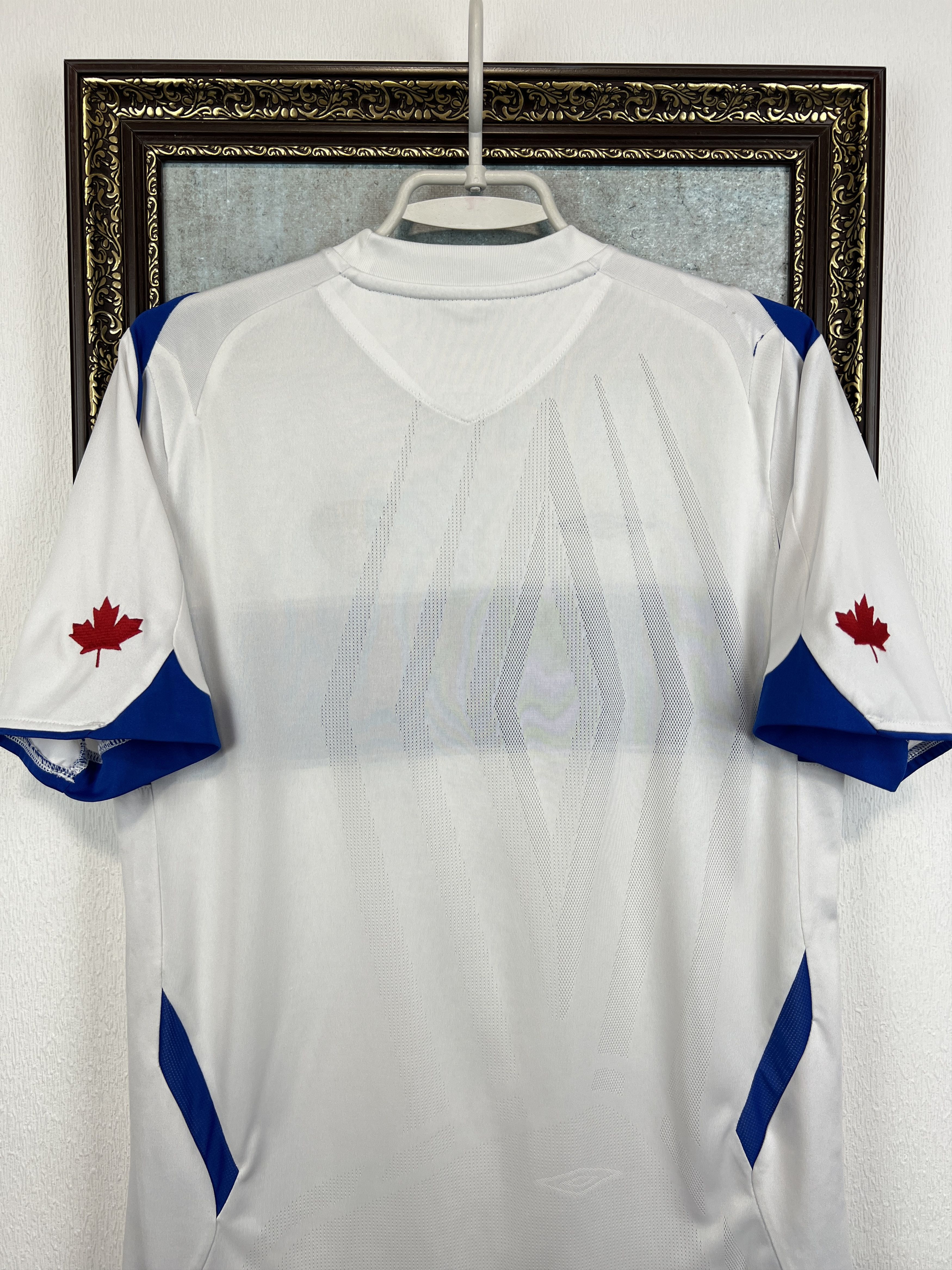 Umbro Vancouver Whitecaps Home football shirt Soccer Jersey Trikot Size US S / EU 44-46 / 1 - 9 Thumbnail