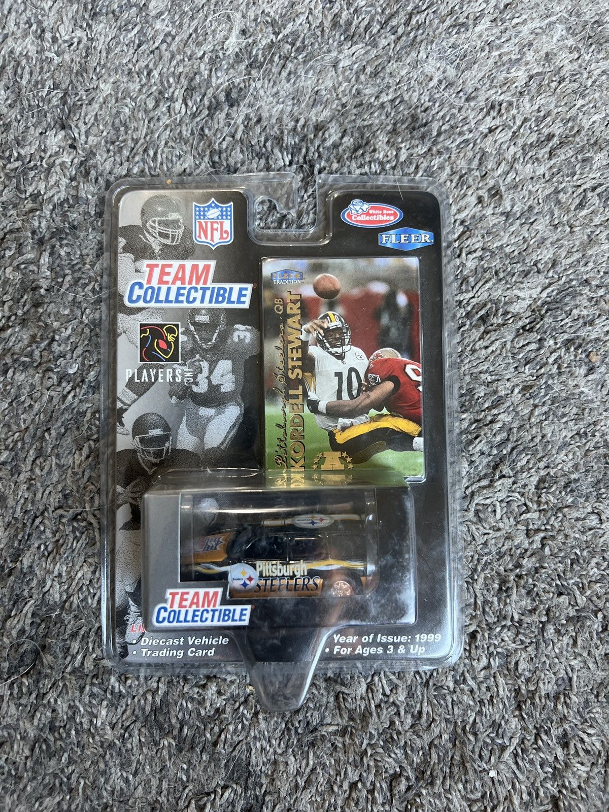 NFL NFL Players Inc. Fleer Team Collectible Size ONE SIZE - 1 Thumbnail