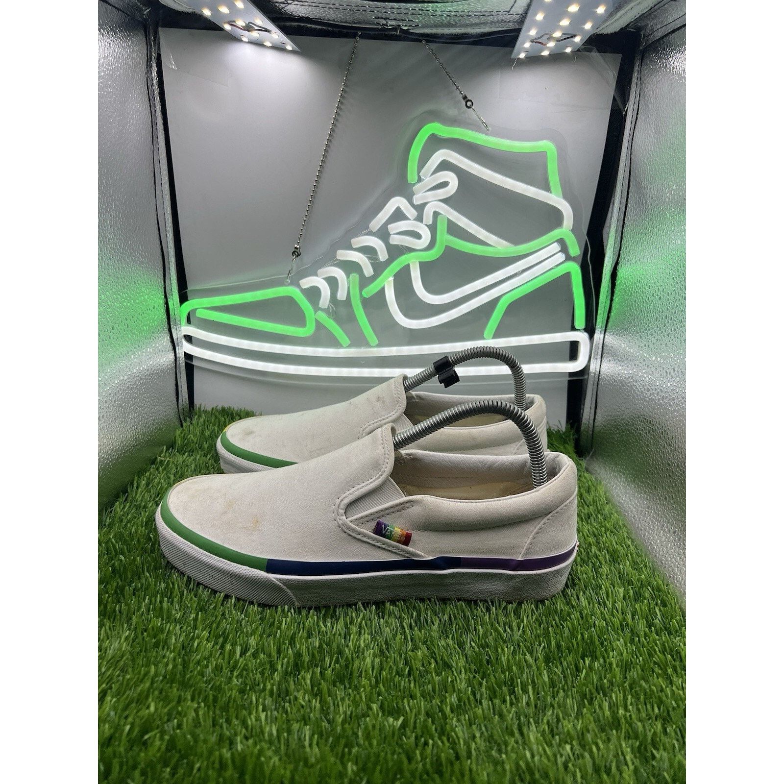 Vans Vans Classic Slip On White/Rainbow Pride Shoes M7.5 W9 Size US 6.5 / EU 39-40 - 1 Thumbnail