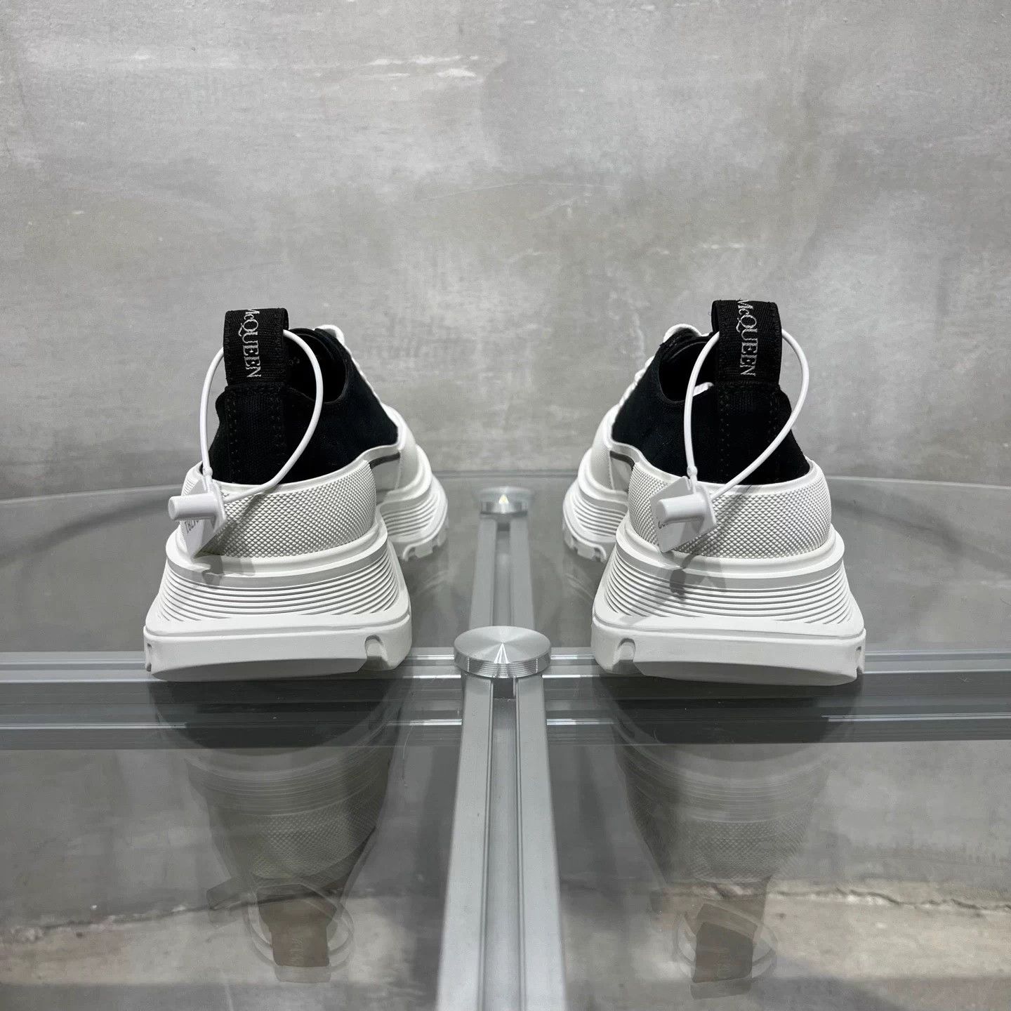 Alexander McQueen Alexander McQueen black & white new tried on boots 36.5 Size US 6.5 / IT 36.5 - 6 Thumbnail