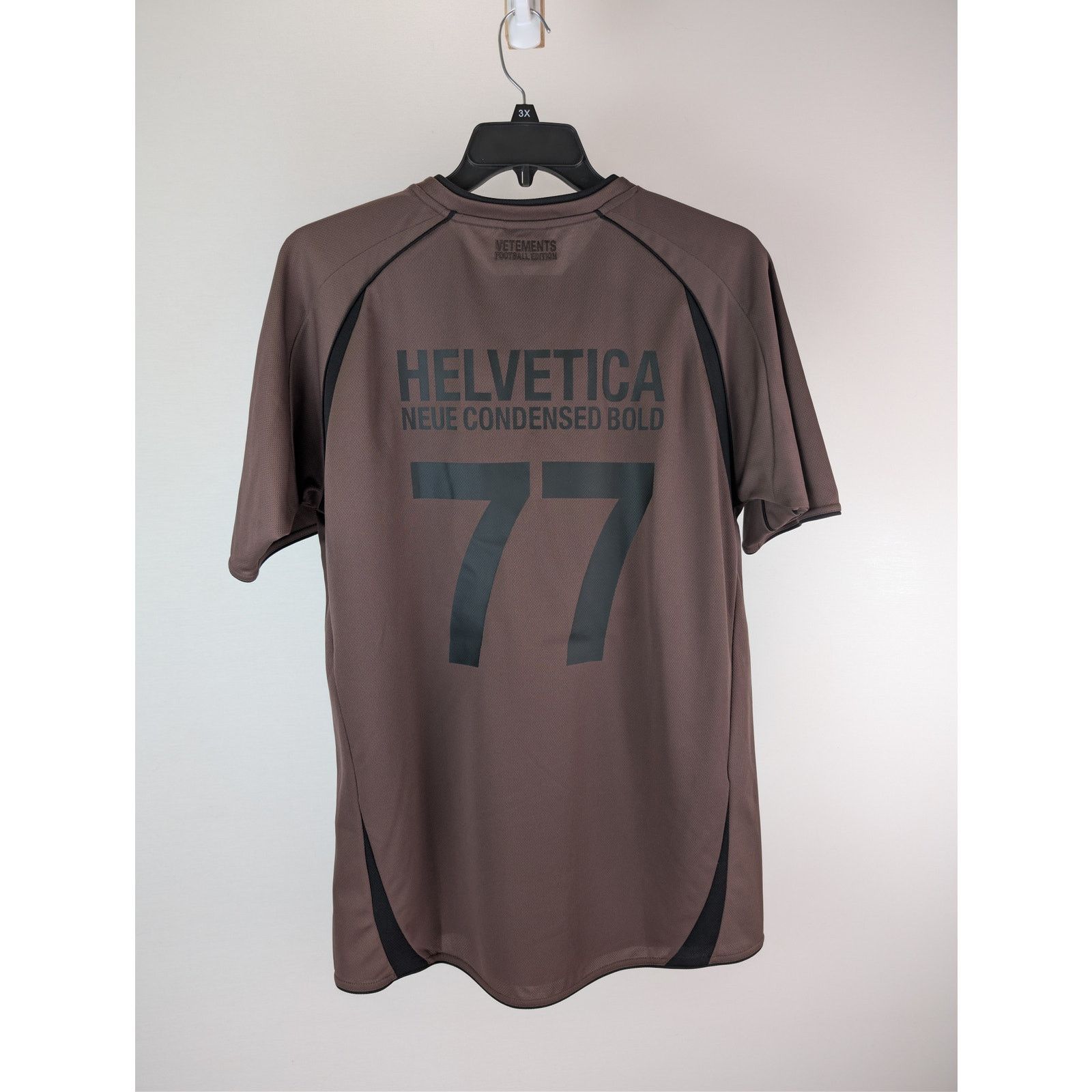 Vetements o1rshd1 Trademark Football Jersey T-Shirt in chocolate brown Size US S / EU 44-46 / 1 - 10 Thumbnail
