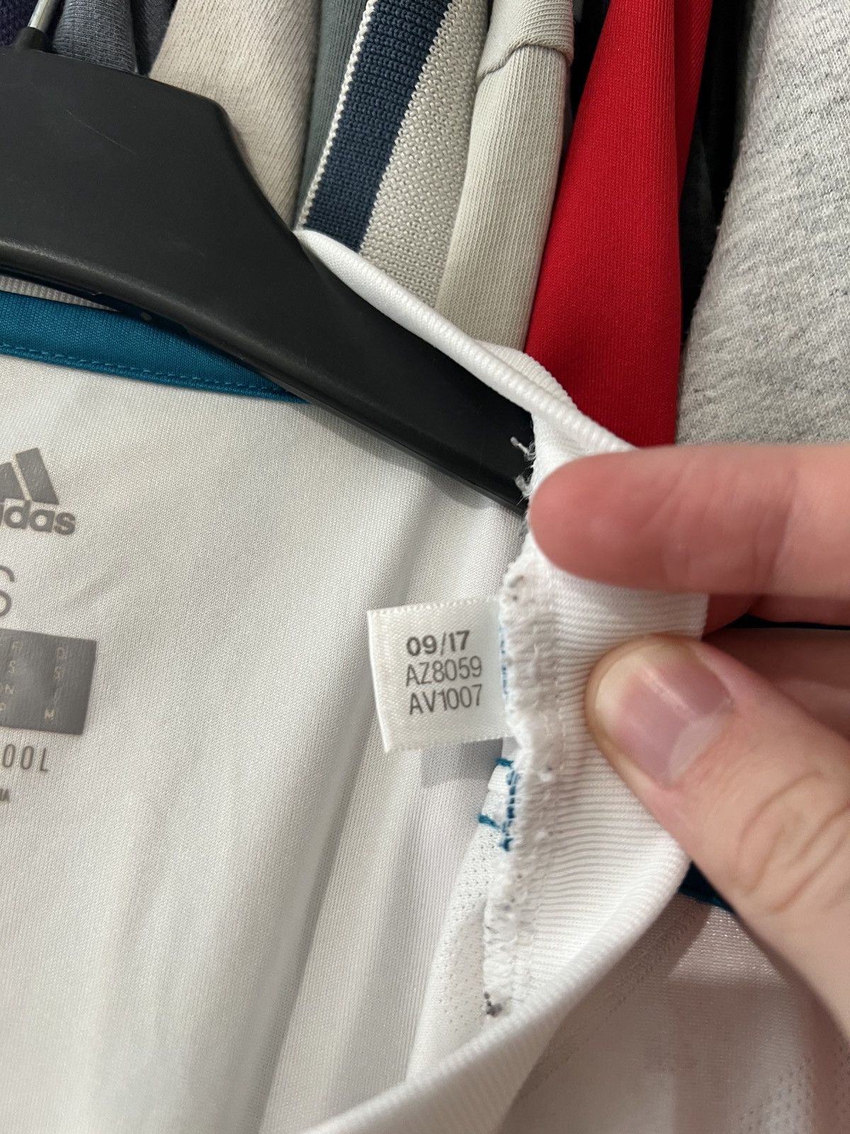 Adidas × Vintage 2017/2018 ADIDAS REAL MADRID HOME FOOTBALL SHIRT SIZE S Size US S / EU 44-46 / 1 - 7 Thumbnail