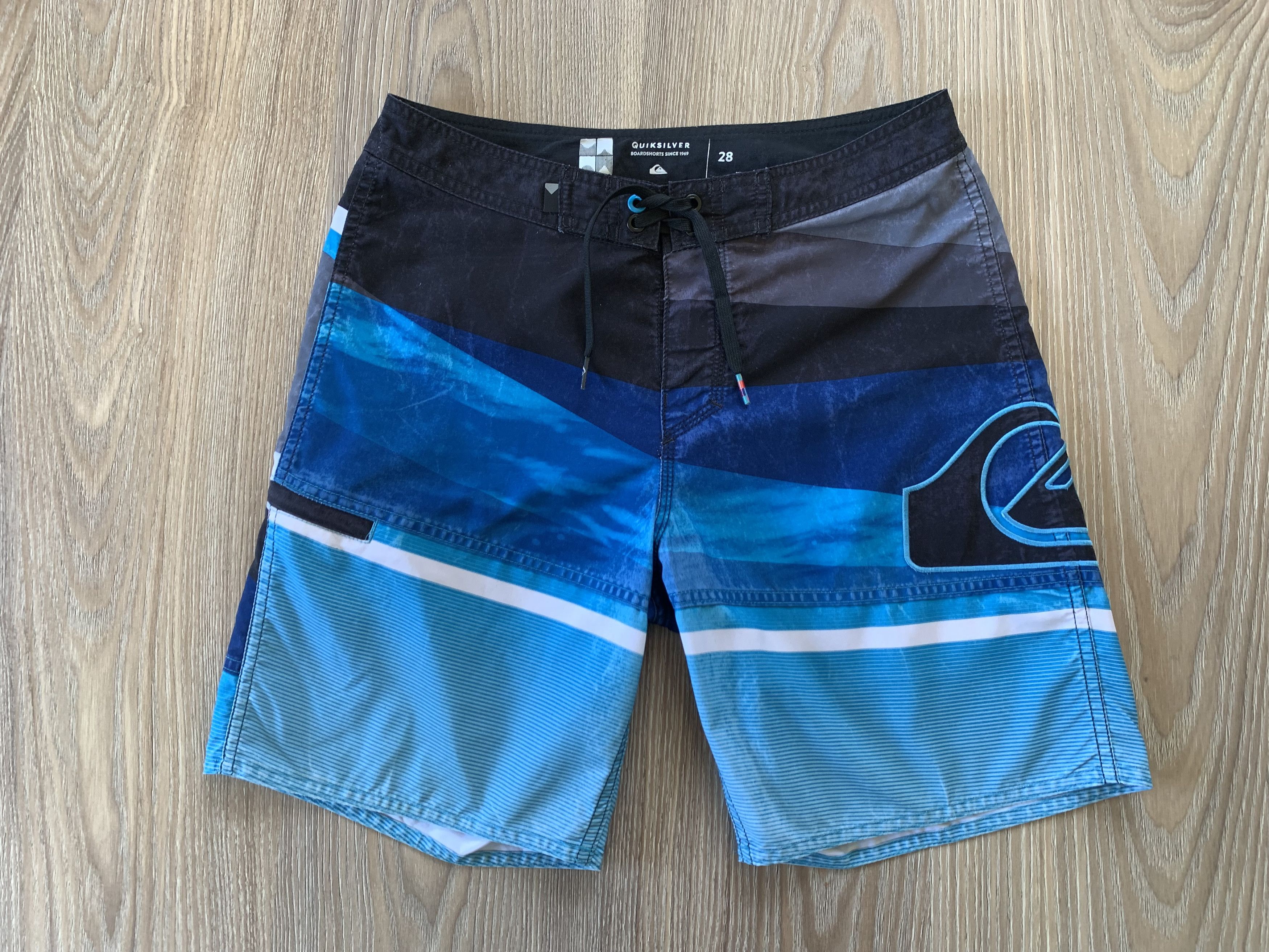 Quicksilver × Sports Specialties Quicksilver Beach Swim Shorts Size US 28 / EU 44 - 2 Thumbnail