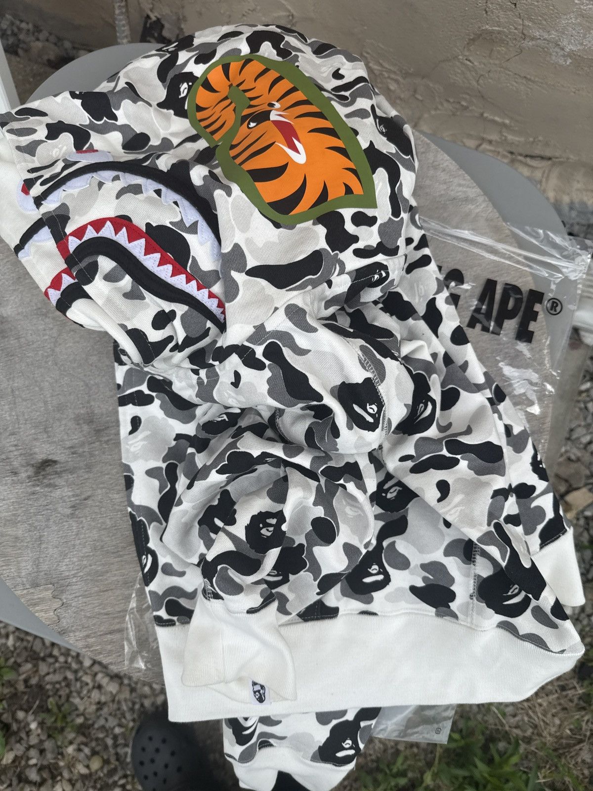 Bape Bape Hoodie Size US XL / EU 56 / 4 - 5 Thumbnail