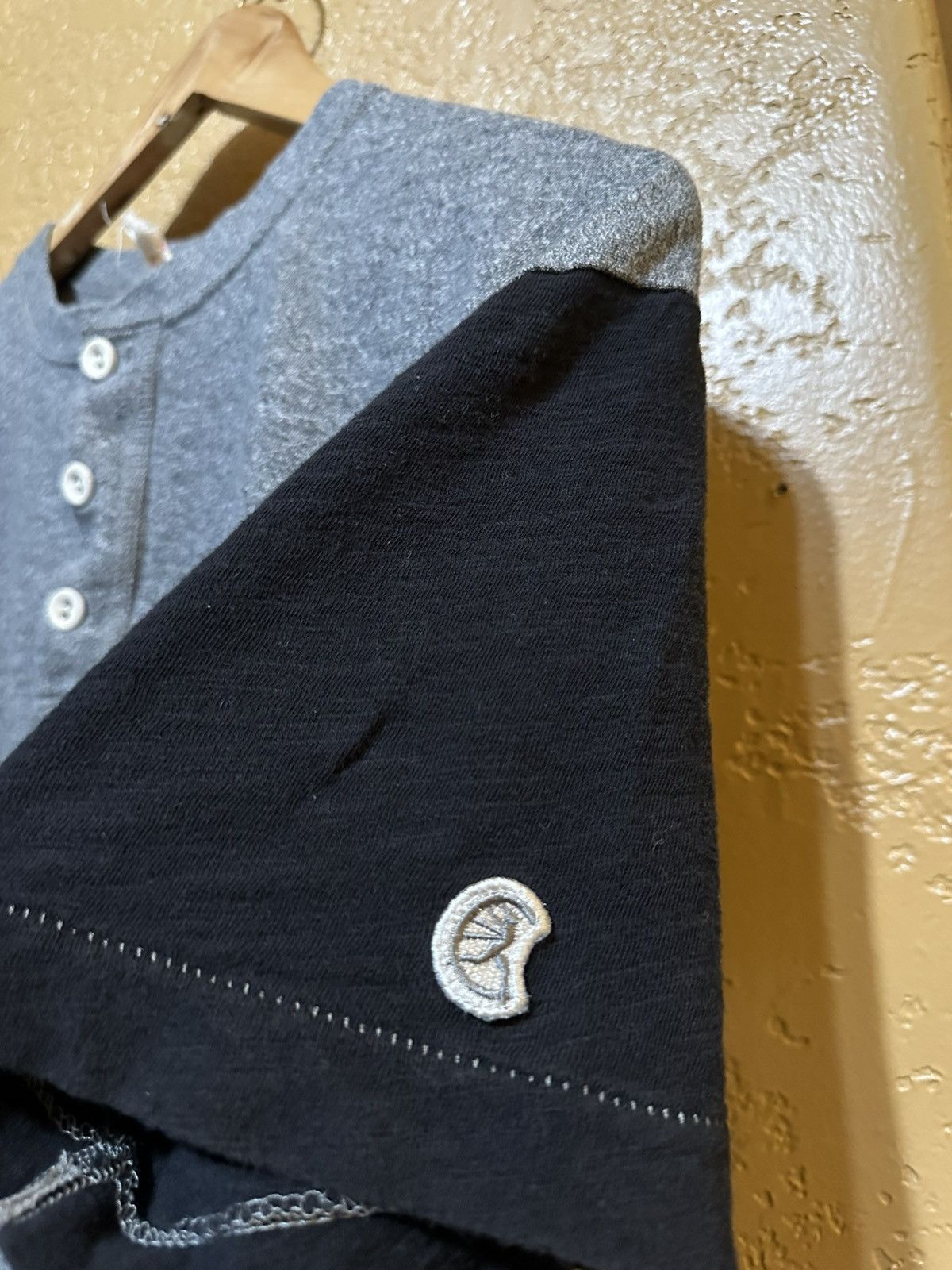 Champion × Todd Snyder RARE Todd Snyder x Champion Henley Tee Medium Vintage Size US M / EU 48-50 / 2 - 2 Thumbnail
