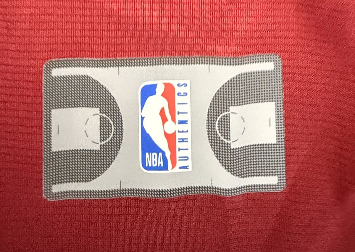 Other Fanatics NBA V-Neck T-Shirt Size US XL / EU 56 / 4 - 3 Thumbnail