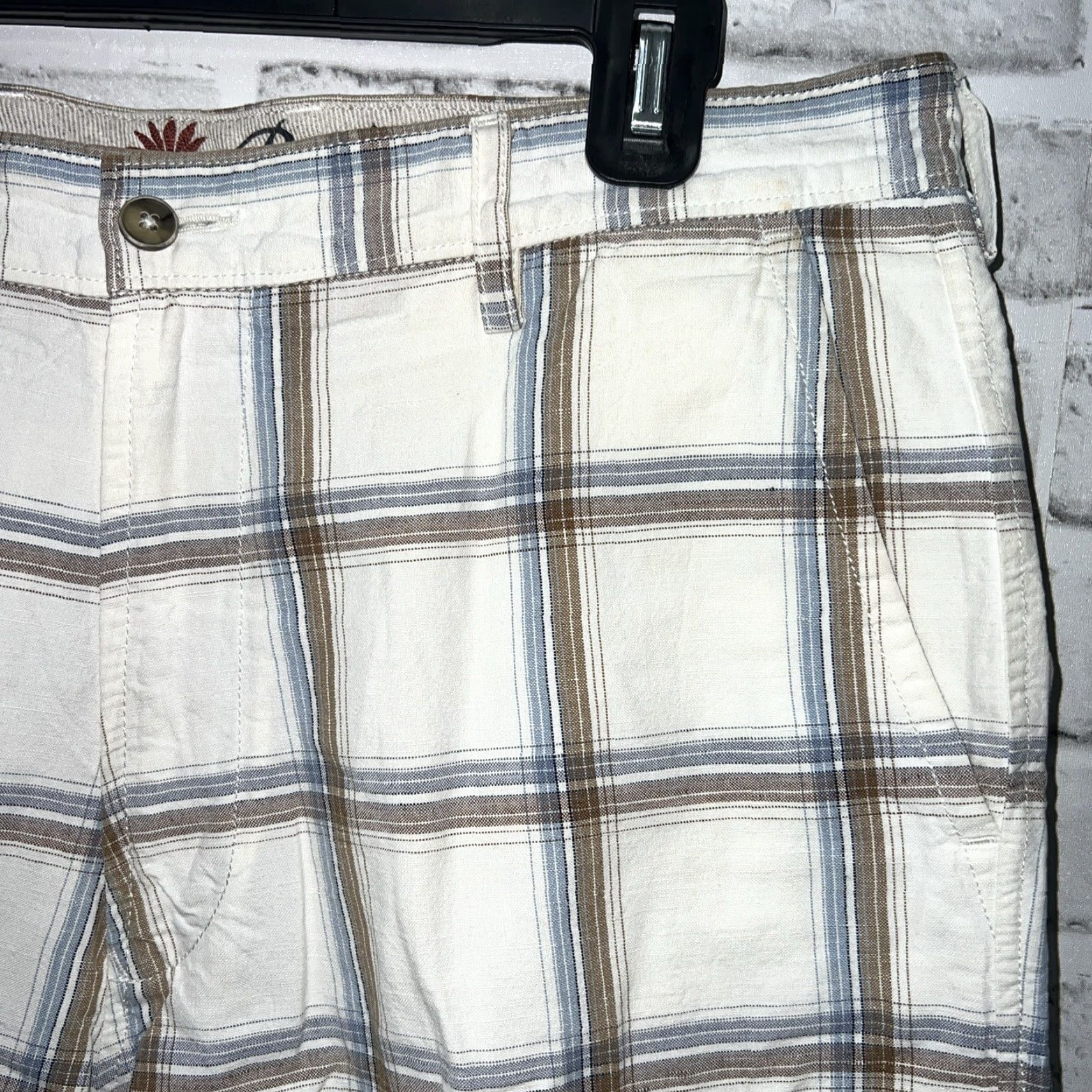 Tommy Bahama Tommy Bahama Shorts Mens Beige Plaid Linen Blend Size 33 Chino Regular M 33 Beige Plaid Mens Size US 33 - 2 Thumbnail