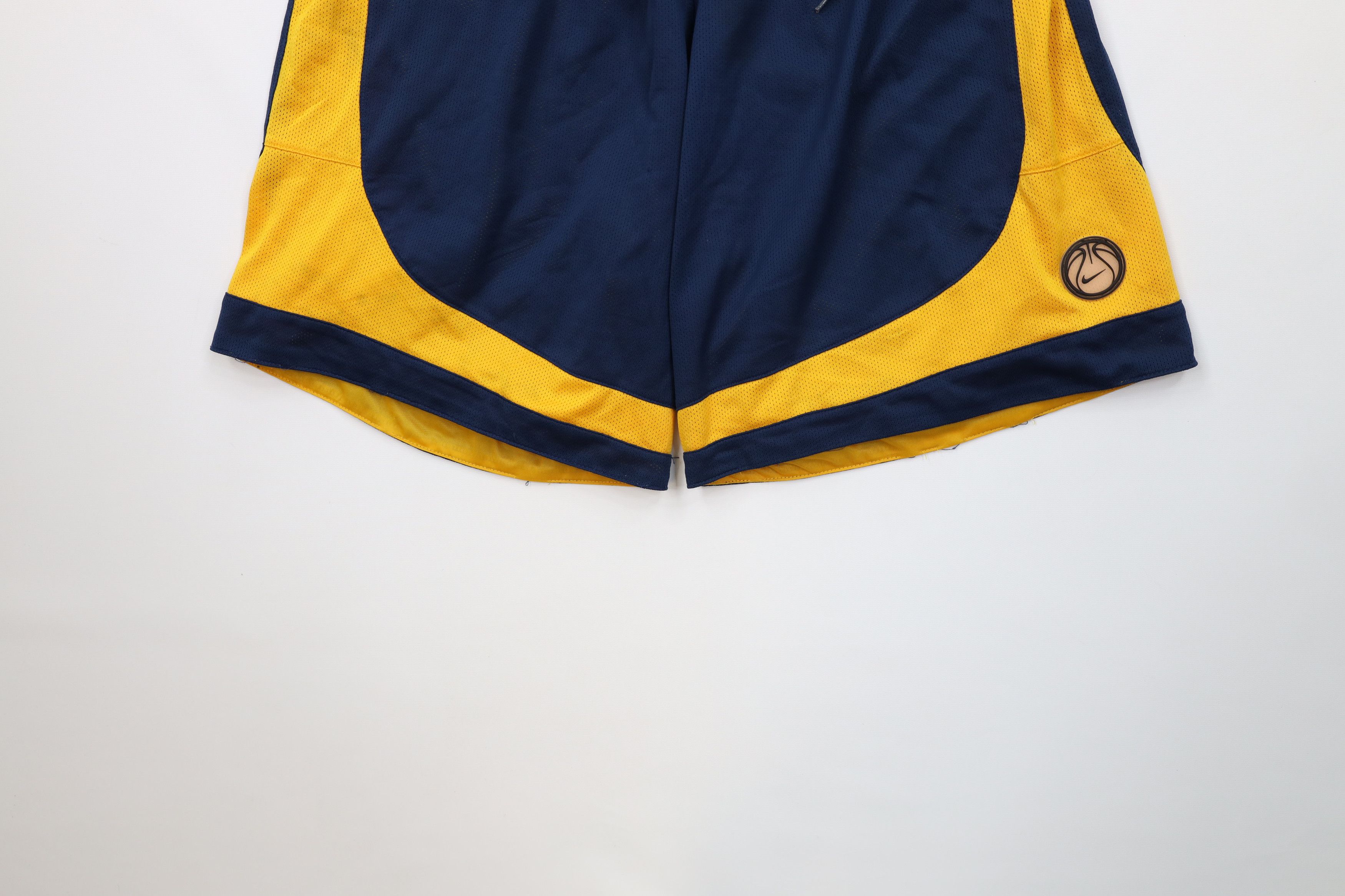 Nike Vintage 90s Y2K Nike Basketball Swoosh Above Knee Shorts Size US 32 / EU 48 - 4 Thumbnail