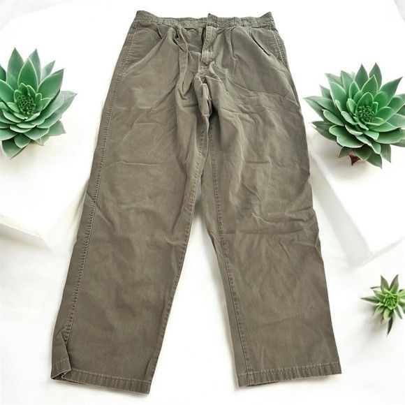 Eddie Bauer Vintage Eddie Bauer Pleated Olive Green Chinos Size US 36 / EU 52 - 1 Thumbnail