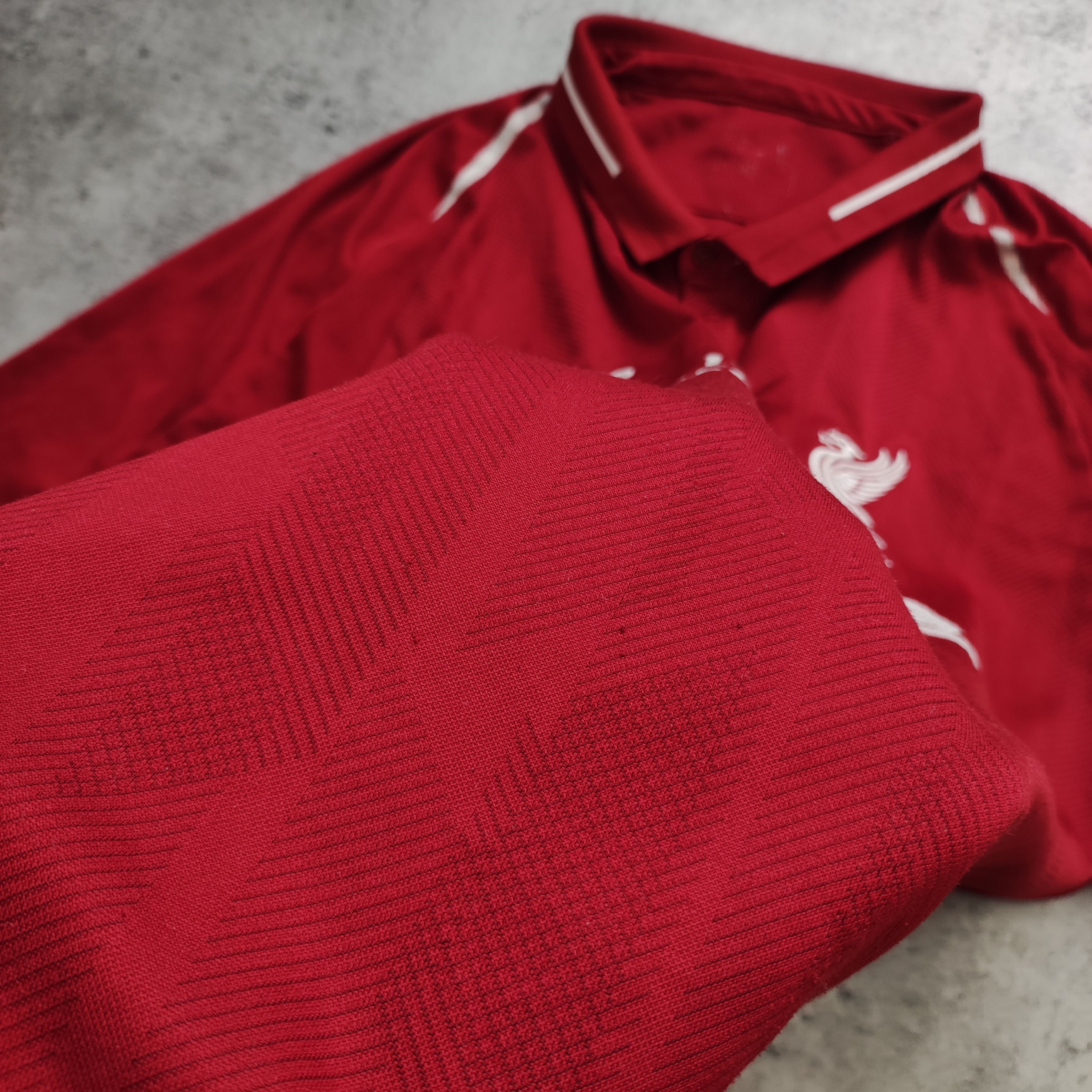 Other RARE New Balance x Liverpool FC 2018 Home Football Jersey Size US L / EU 52-54 / 3 - 5 Thumbnail