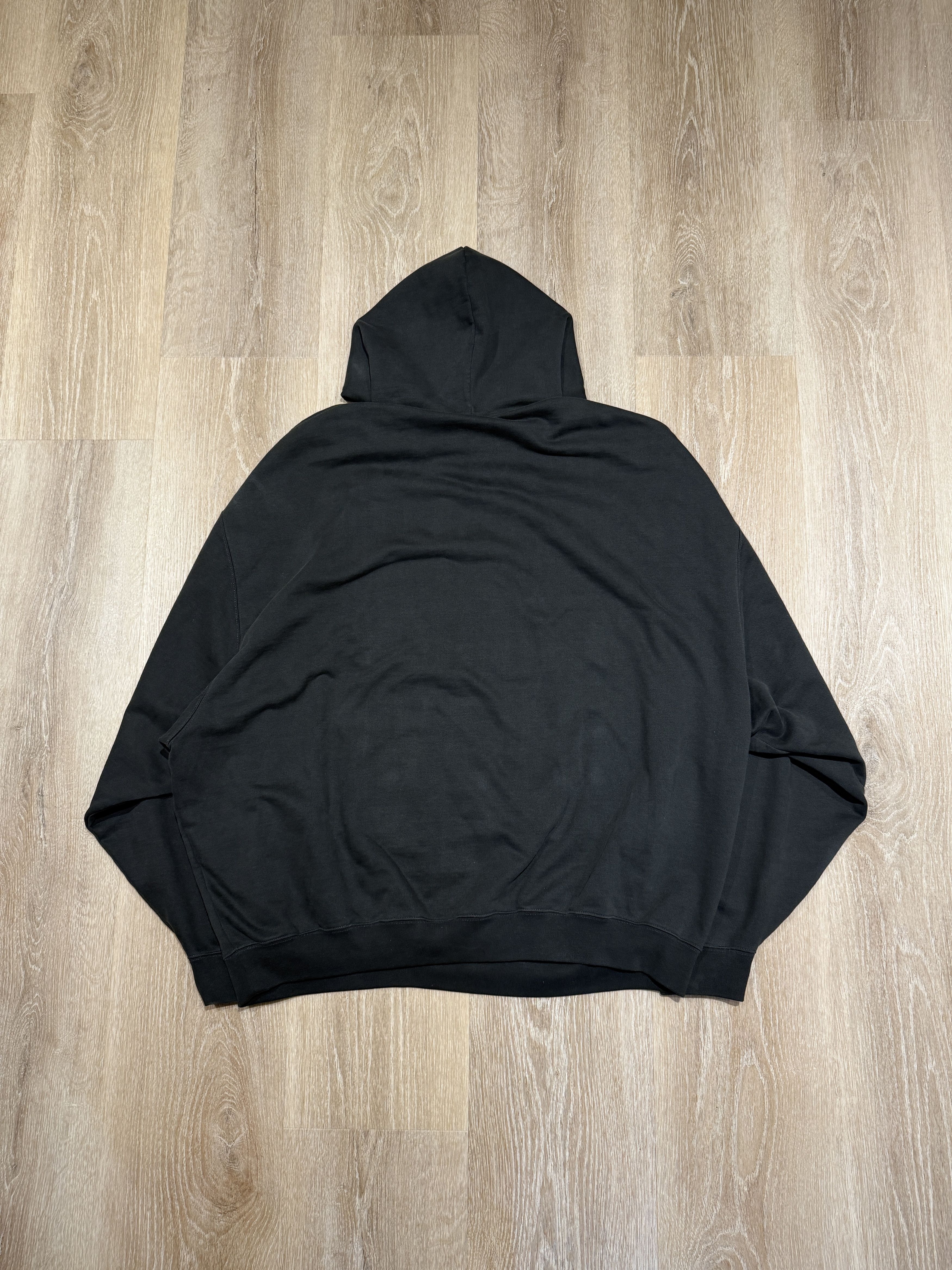 Vetements Vetements 2024 Metal Patch Hoodie Size US M / EU 48-50 / 2 - 5 Thumbnail
