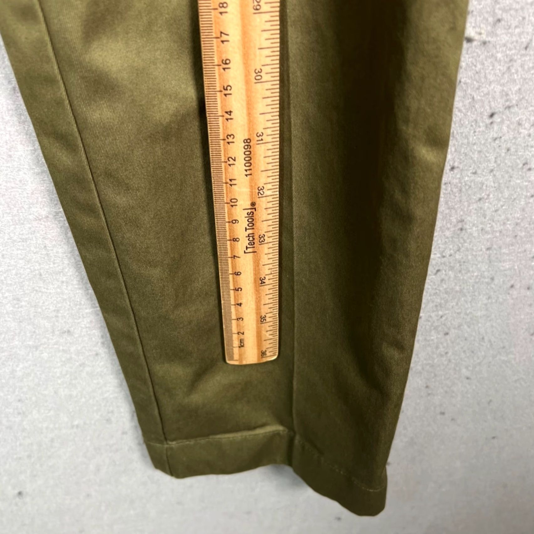 Brooks Brothers Brooks Brothers Mens Slim Fit Chino Pants 30 x 32 Green Lightweight Clark Fit Advantage Pants Size US 30 / EU 46 - 7 Thumbnail