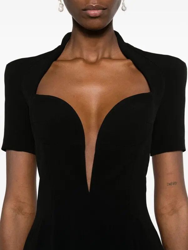 Balmain o1s1wg110825 Plunge Style Crepe Jumpsuit in Black Size 27" / US 4 / IT 40 - 5 Thumbnail