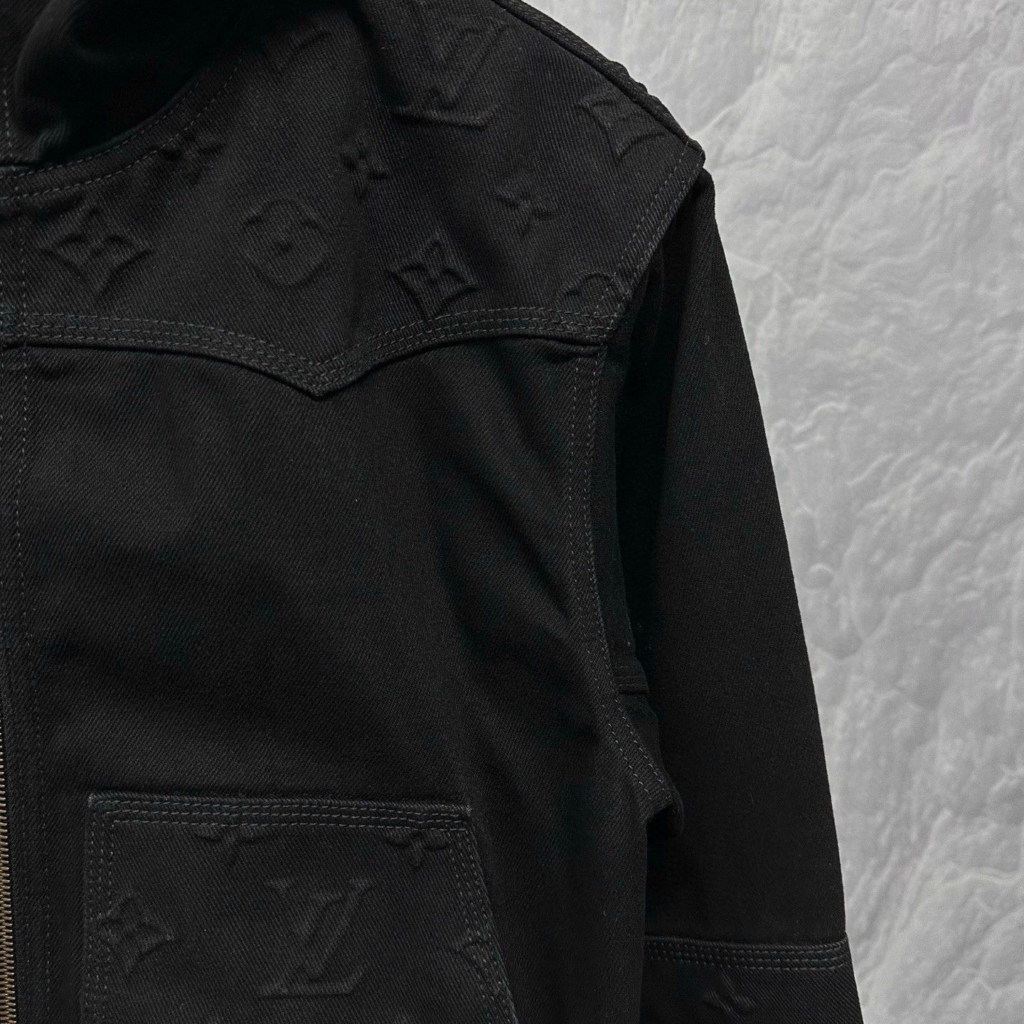 Louis Vuitton Louis Vuitton Embossed Zip Hooded Denim Jacket Size US XL / EU 56 / 4 - 3 Thumbnail