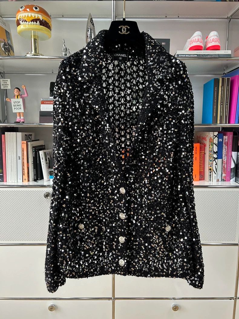 Chanel Chanel 23c Early Spring Vacation Series Black Sequin Knitt Size XS / US 0-2 / IT 36-38 - 1 Thumbnail