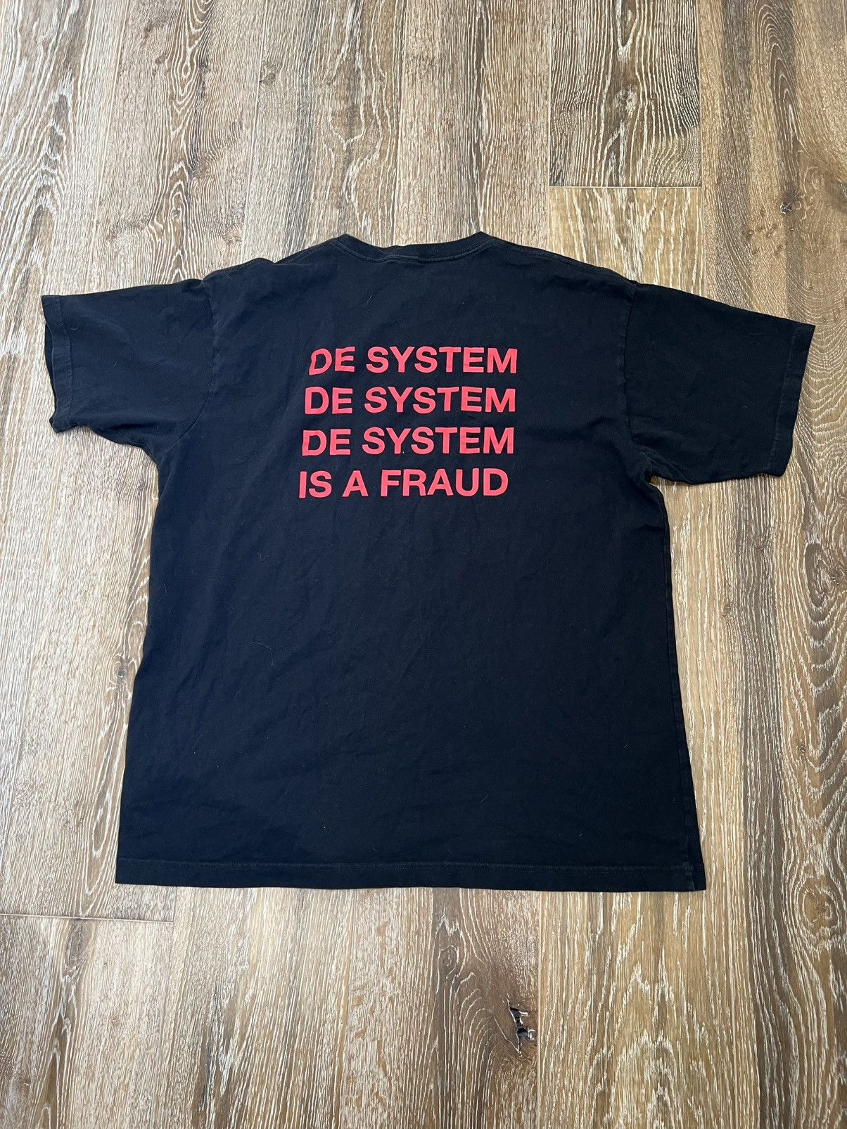 Patta Patta de system is a fraud tee Size US XL / EU 56 / 4 - 2 Thumbnail