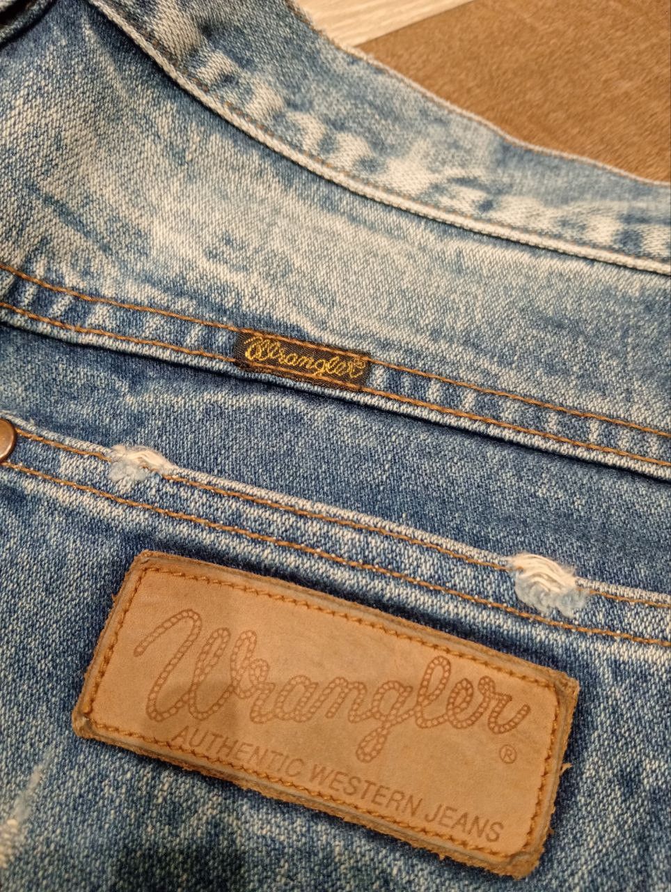Wrangler VINTAGE WRANGLER DISTRESSED LOOK JEANS - SIZE 33 Size US 33 - 15 Thumbnail