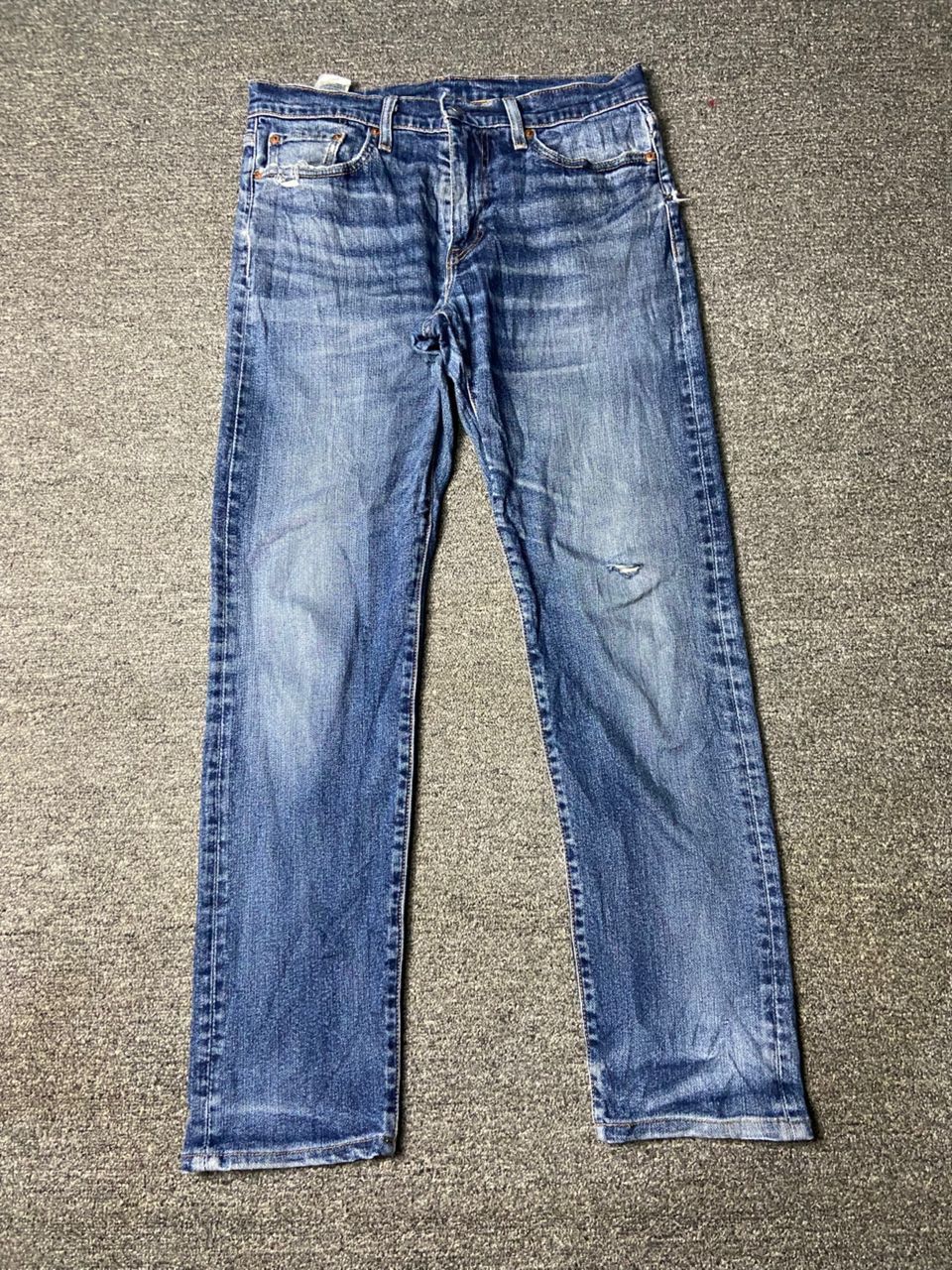 Levi's Levis Strauss Co. 502 Distressed Jeans (158) Size US 31 - 1 Thumbnail