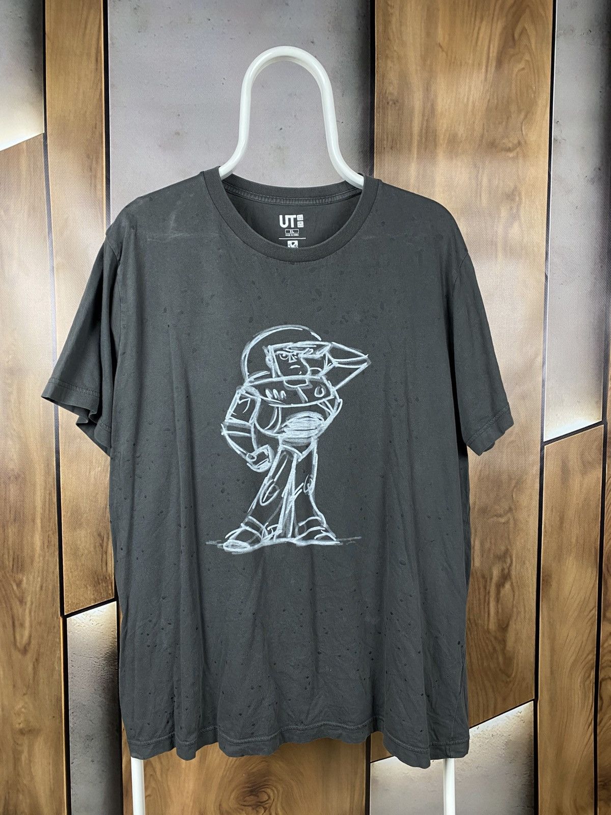 Uniqlo 🍿T-Shirt Uniqlo Disney Pixar Buzz Lightyear Tee🍿 Size US XL / EU 56 / 4 - 1 Thumbnail