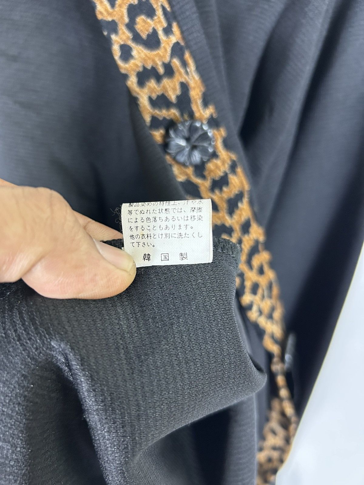Good Enough ⚡️Vintage Good Enough Leopard Button Up Shirt Size M / US 6-8 / IT 42-44 - 11 Thumbnail