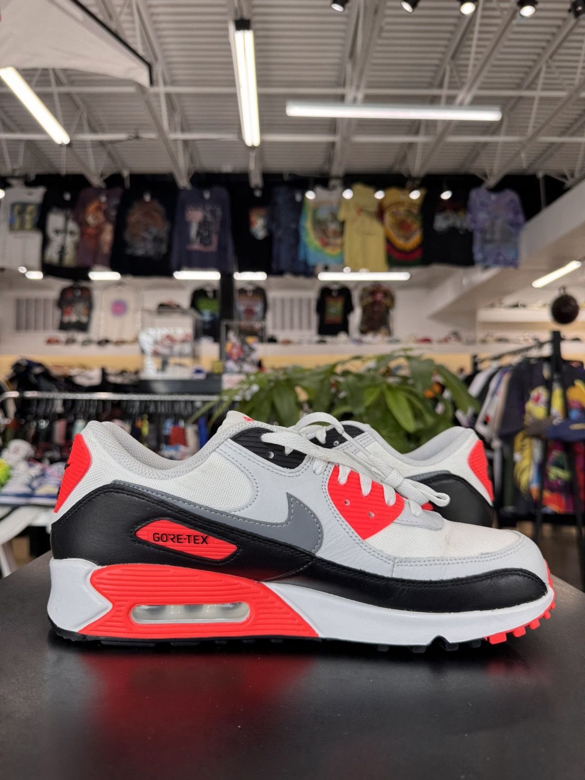 Nike Nike Air Max 90 Gore-Tex Infrared Size 9.5 (2024) Size US 9.5 / EU 42-43 - 3 Thumbnail