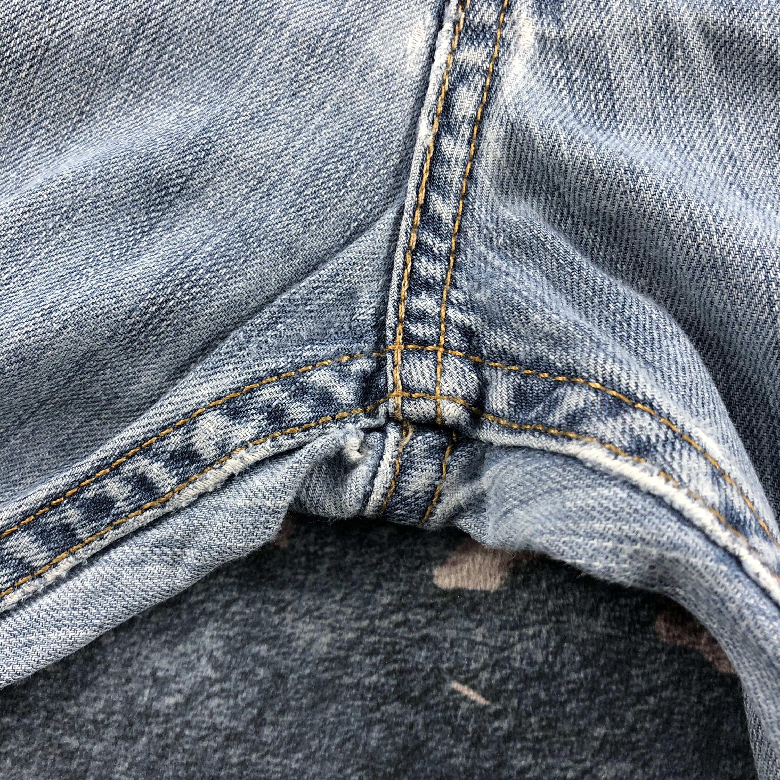 Levi's × Vintage Vintage Light Wash Levis 505 Jeans-JM2632 Size US 36 / EU 52 - 16 Thumbnail