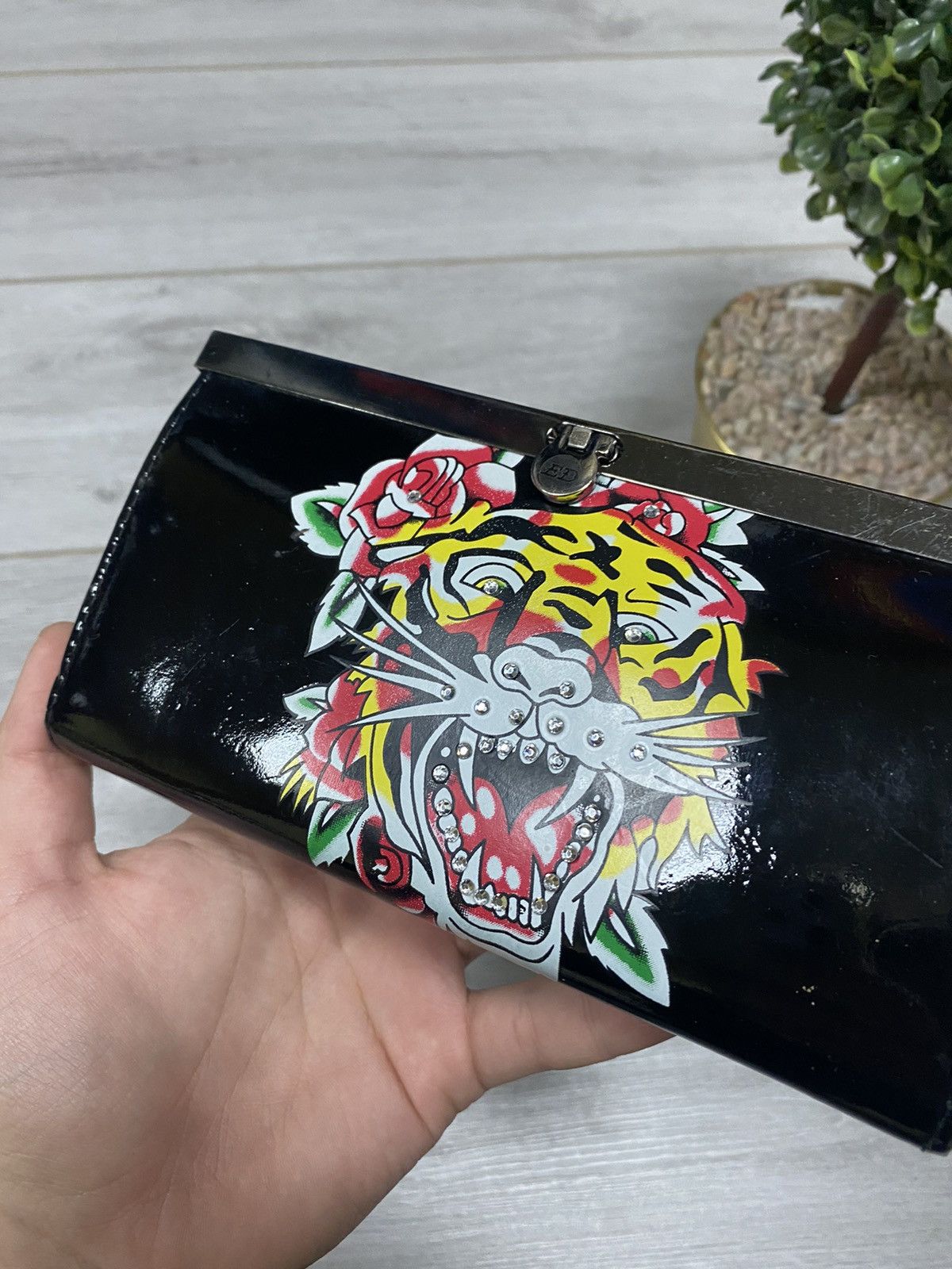 Ed Hardy Ed Hardy tiger 🐯 vintage big logo rhinestones wallet Size ONE SIZE - 4 Thumbnail