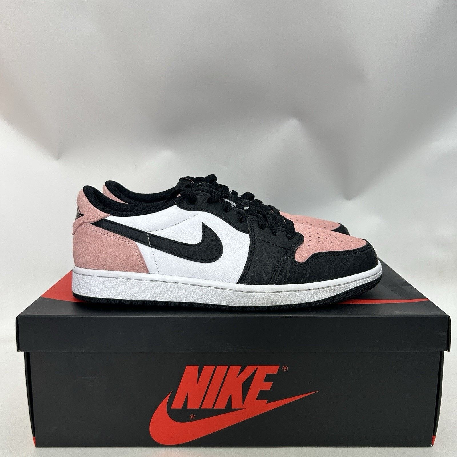 Jordan Brand Nike Air Jordan 1 Retro Low OG “Bleached Coral” Size US 10.5 / EU 43-44 - 4 Thumbnail