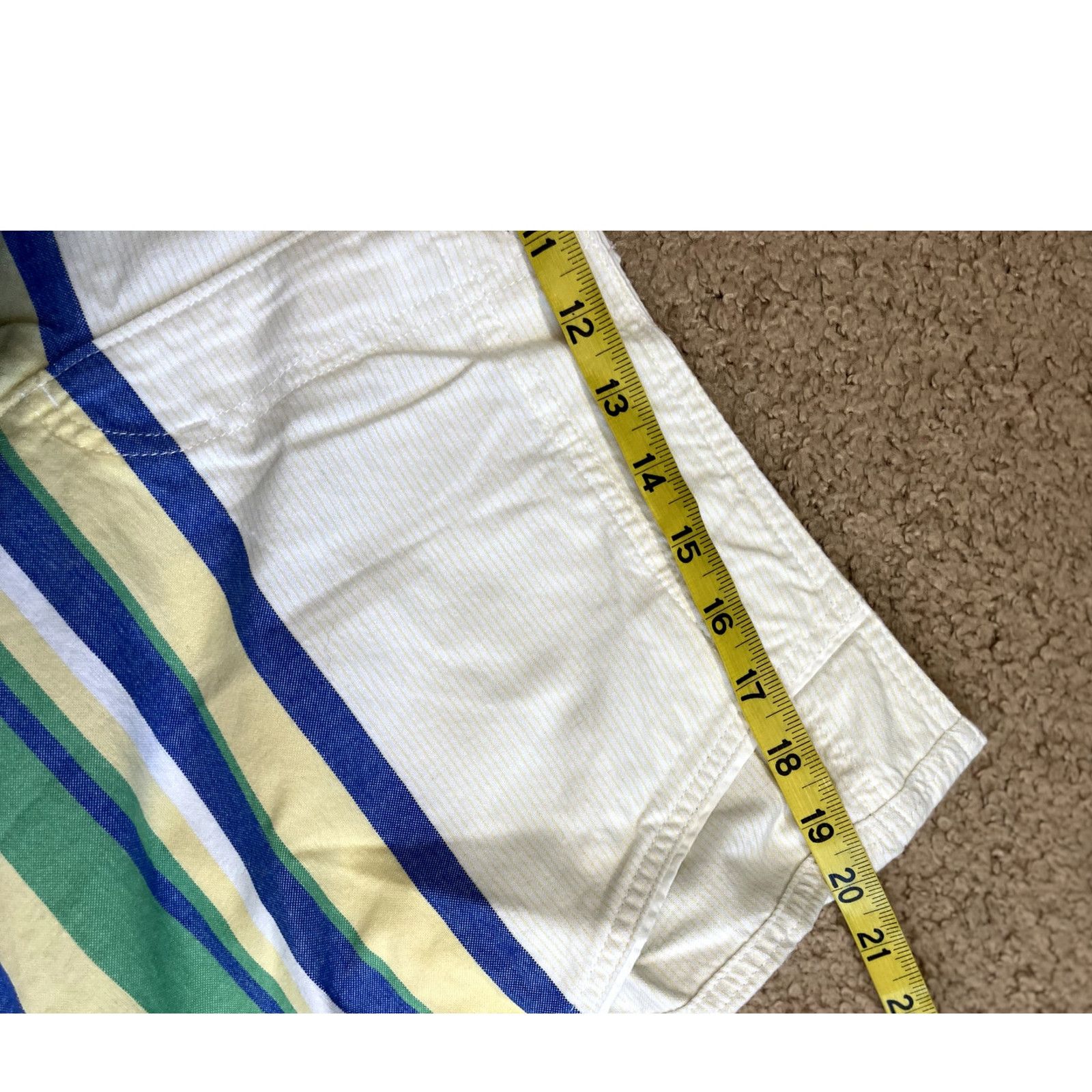 Columbia Women's White Striped Columbia PFG Shorts 16 Size 38" / US 16 / IT 52 - 3 Thumbnail