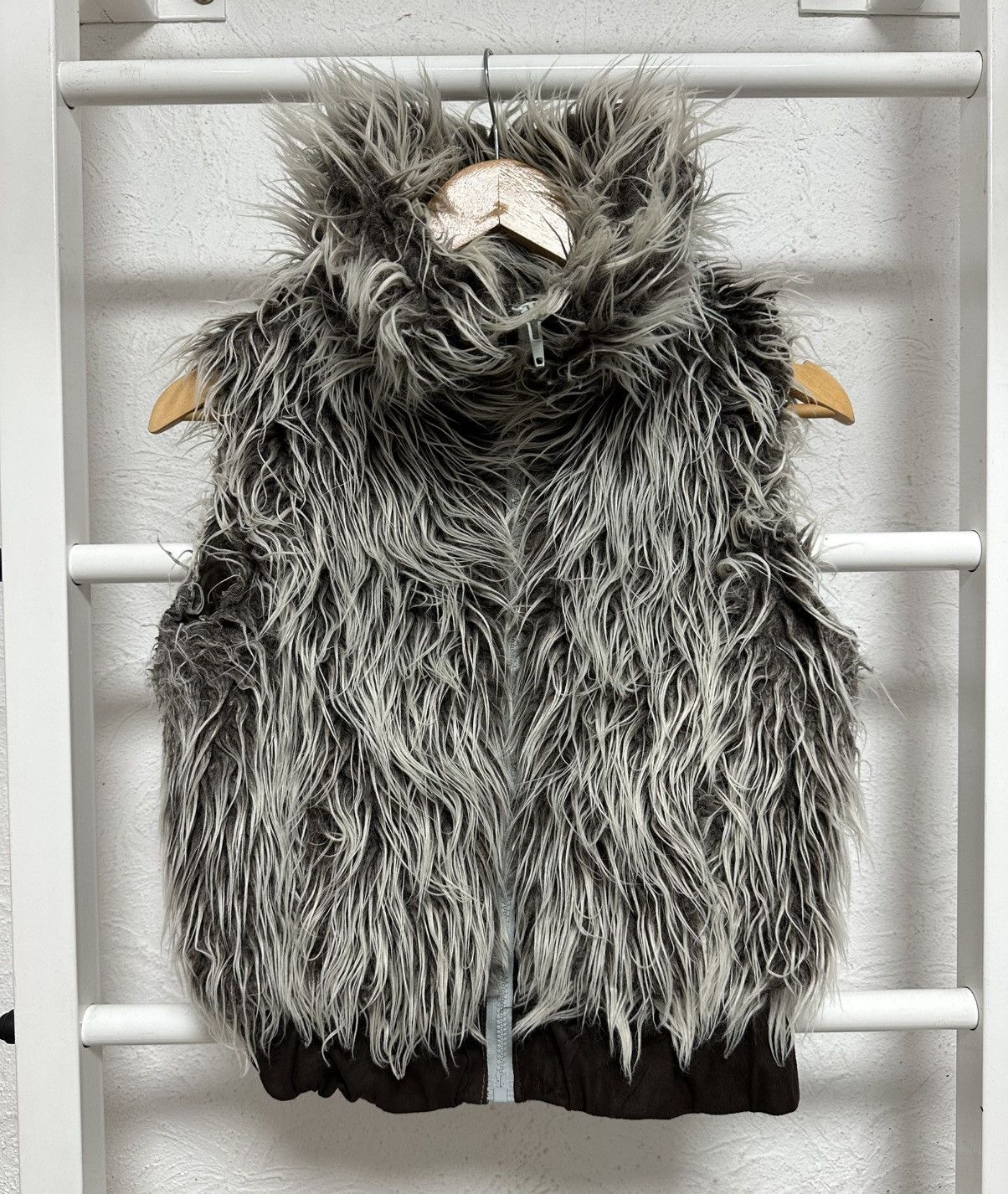 Hysteric Glamour Women’s Faux Fur Vest Size S Y2K 2000s Hysteric Glamour Size S / US 4 / IT 40 - 1 Thumbnail