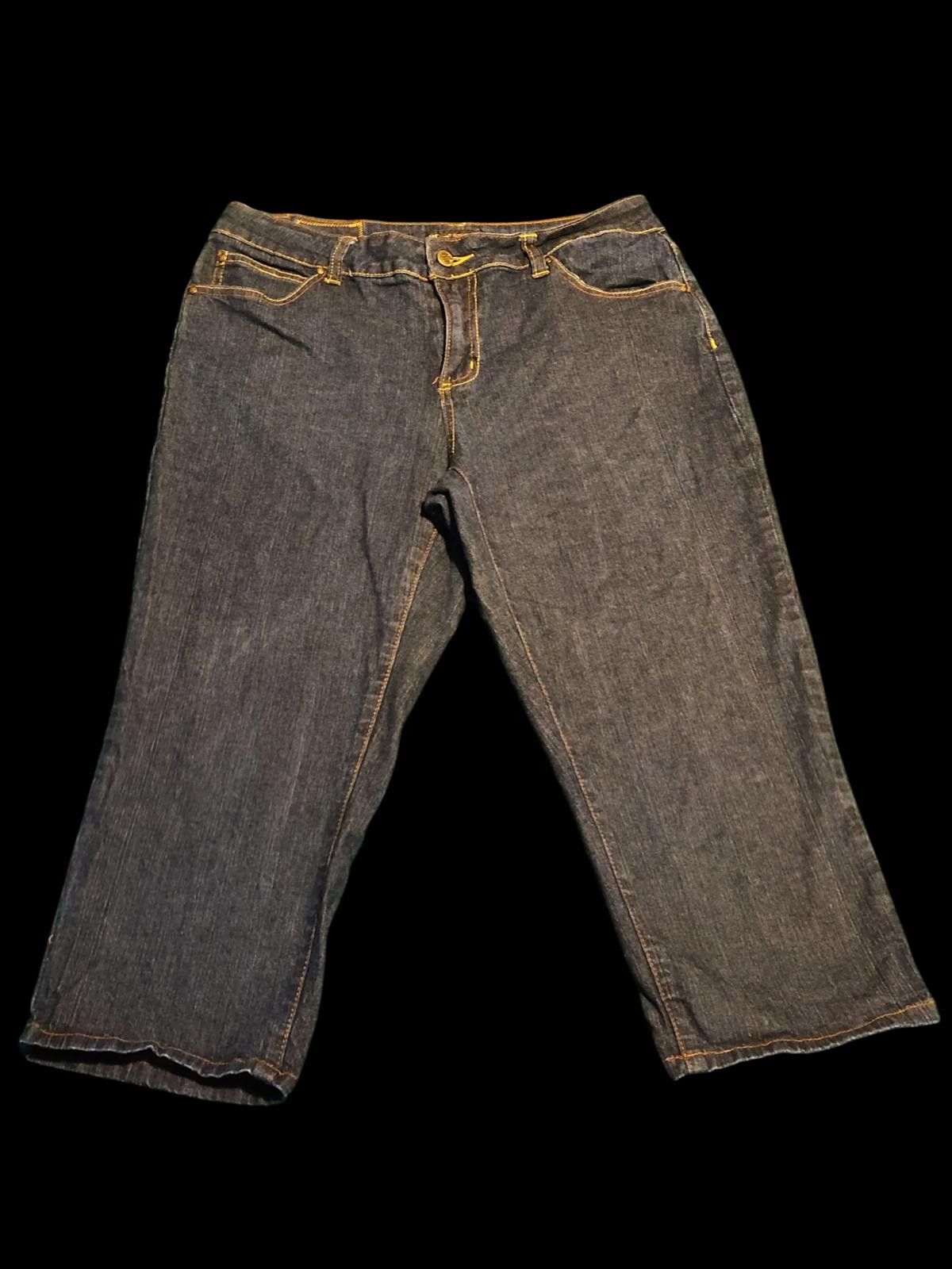 Rocawear Rocawear Women's Denim Capri Pants Size 14 Size 36" / US 14 / IT 50 - 1 Thumbnail