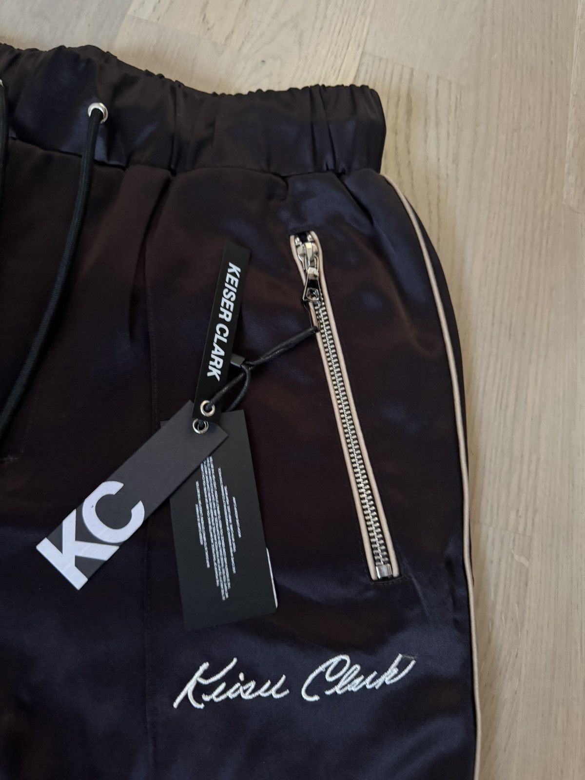 Keiser Clark KEISER CLARK pants sizes in photos SHOWN BY TAPE MEASURE Size US 29 - 3 Thumbnail