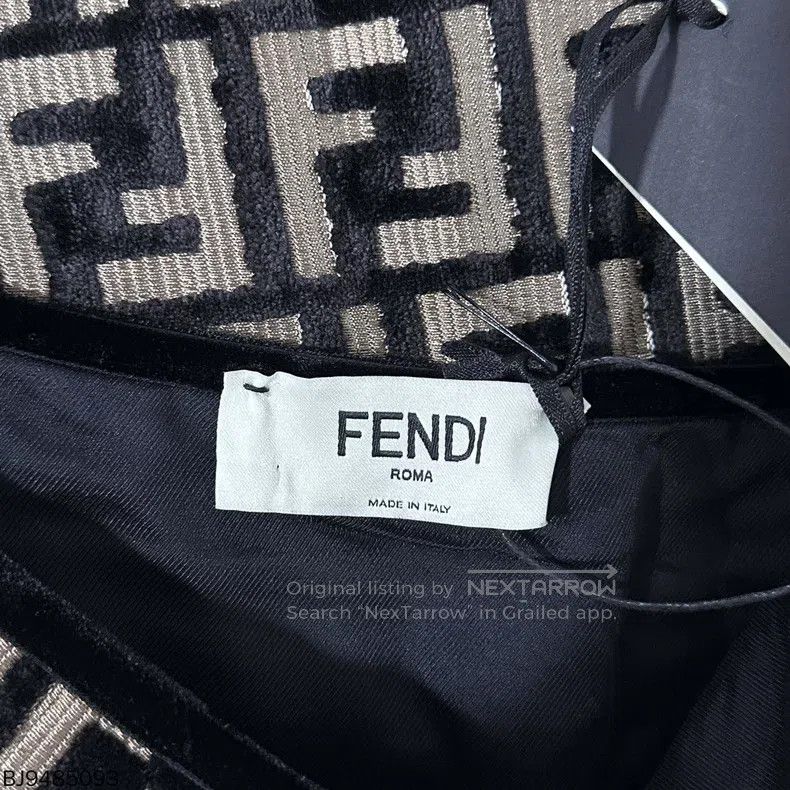 Fendi Fendi Monogrammed Embossed Short Pants Size 26" / US 2 / IT 38 - 6 Thumbnail