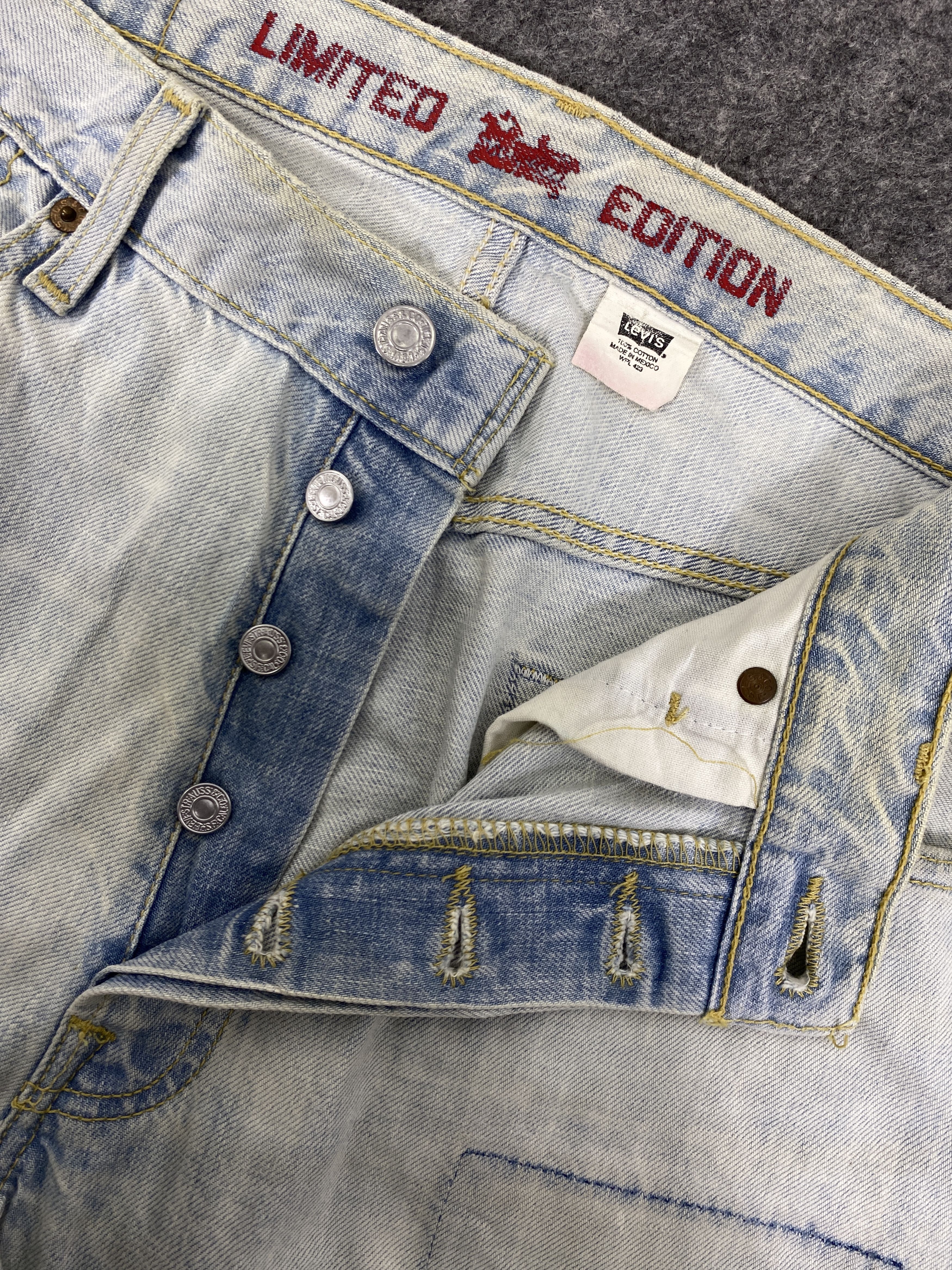 Japanese Brand Light Blue Wash Vintage Levis 501 Jeans 34x33 - JN3130 Size US 34 / EU 50 - 7 Thumbnail