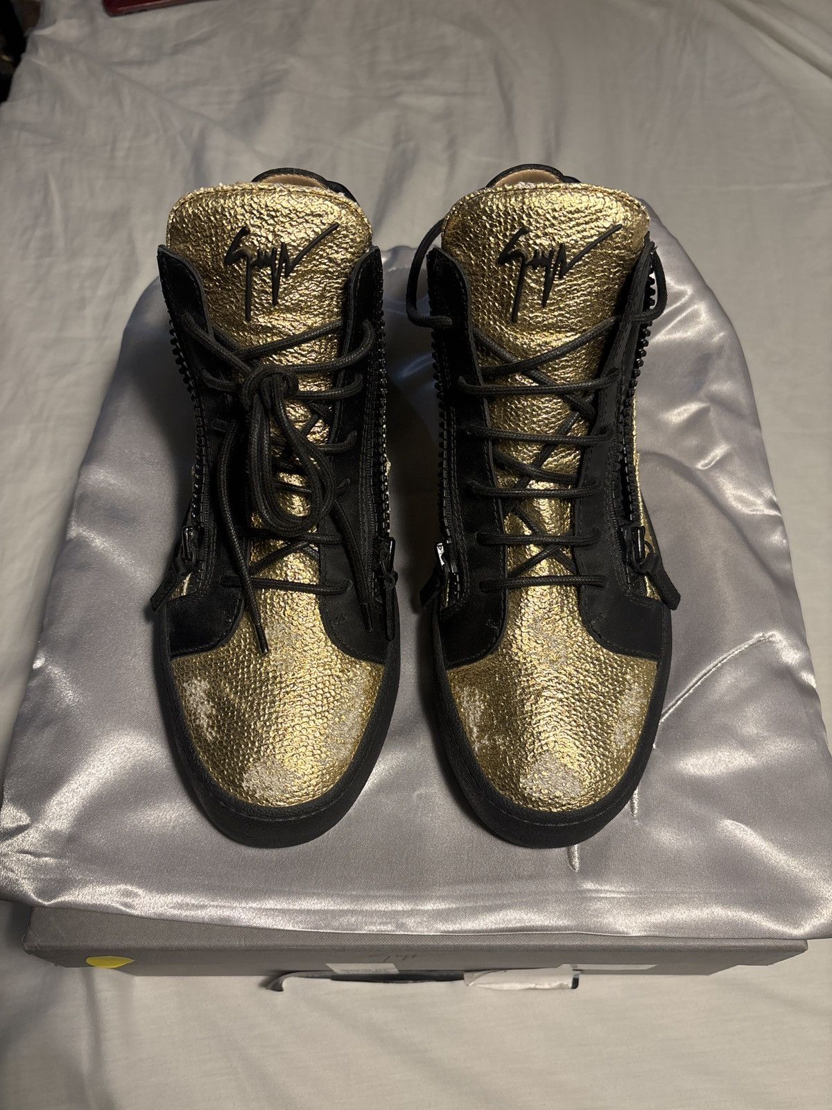 Giuseppe Zanotti Giuseppe Zanotti Mid-Top Sneaker Distressed Gold/Black Size US 10 / EU 43 - 1 Thumbnail