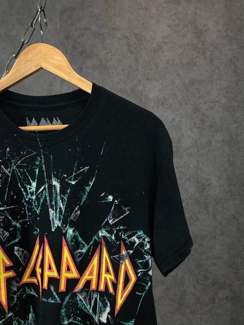 Band Tees × Def Leppard Def Leppard rock overprinted band tee Size US M / EU 48-50 / 2 - 3 Thumbnail